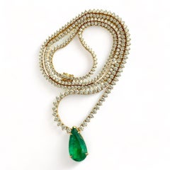 Statement 7.5 ct Emerald and Graduated Diamond Necklace
