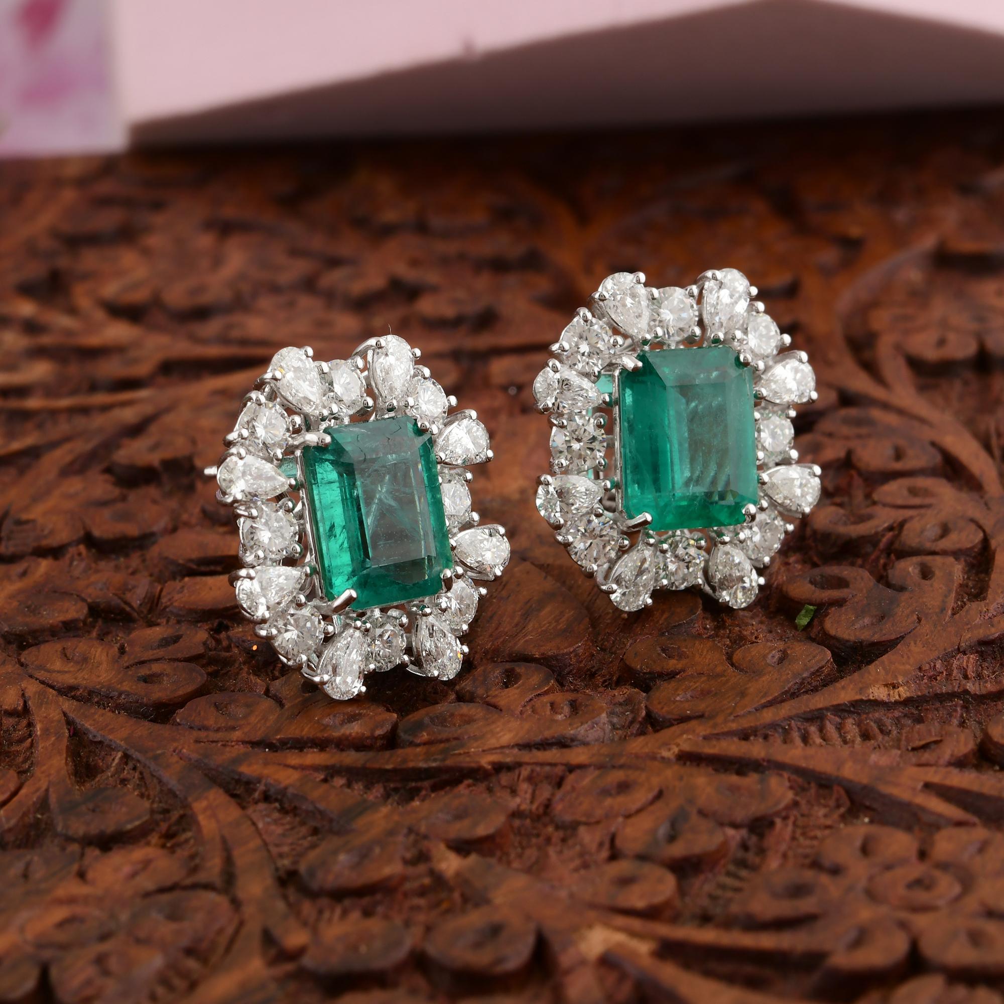 Boucles d'oreilles en or blanc 18k avec émeraude zambienne de 9,35ct et diamant en halo de 5,65 en vente 1