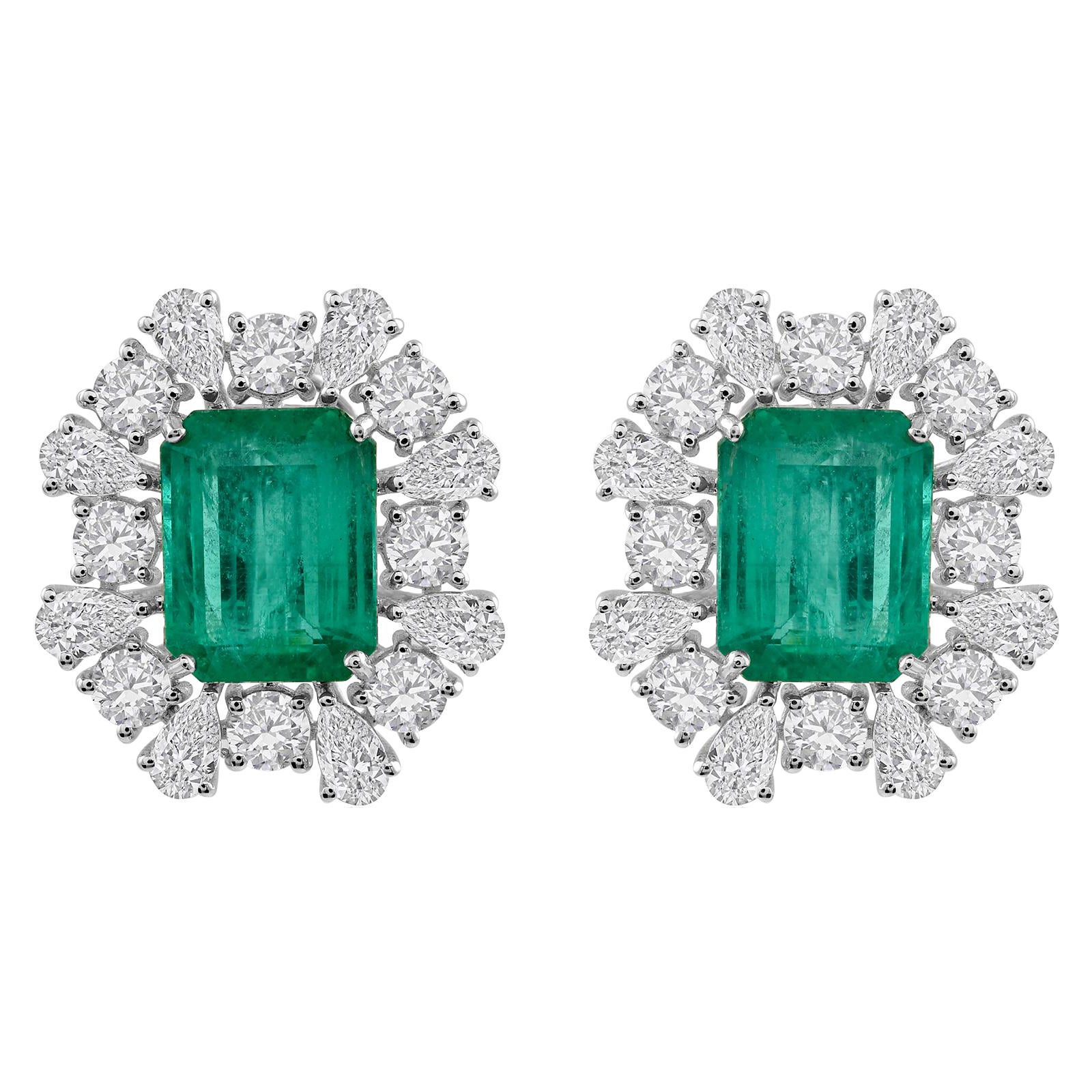 Boucles d'oreilles en or blanc 18k avec émeraude zambienne de 9,35ct et diamant en halo de 5,65 en vente