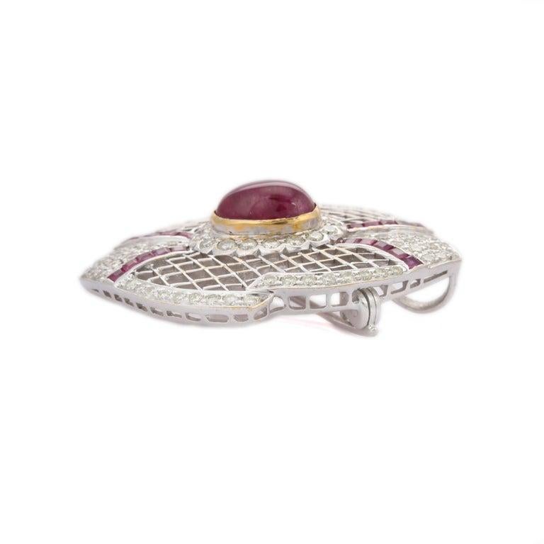 Statement Art Deco Rubin Diamant Unisex-Hochzeitsbrosche aus massivem 18k Weißgold im Angebot 2