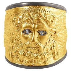 Anello con dichiarazione di Bacco, dio romano dell'agricoltura, del vino e della fertilità
