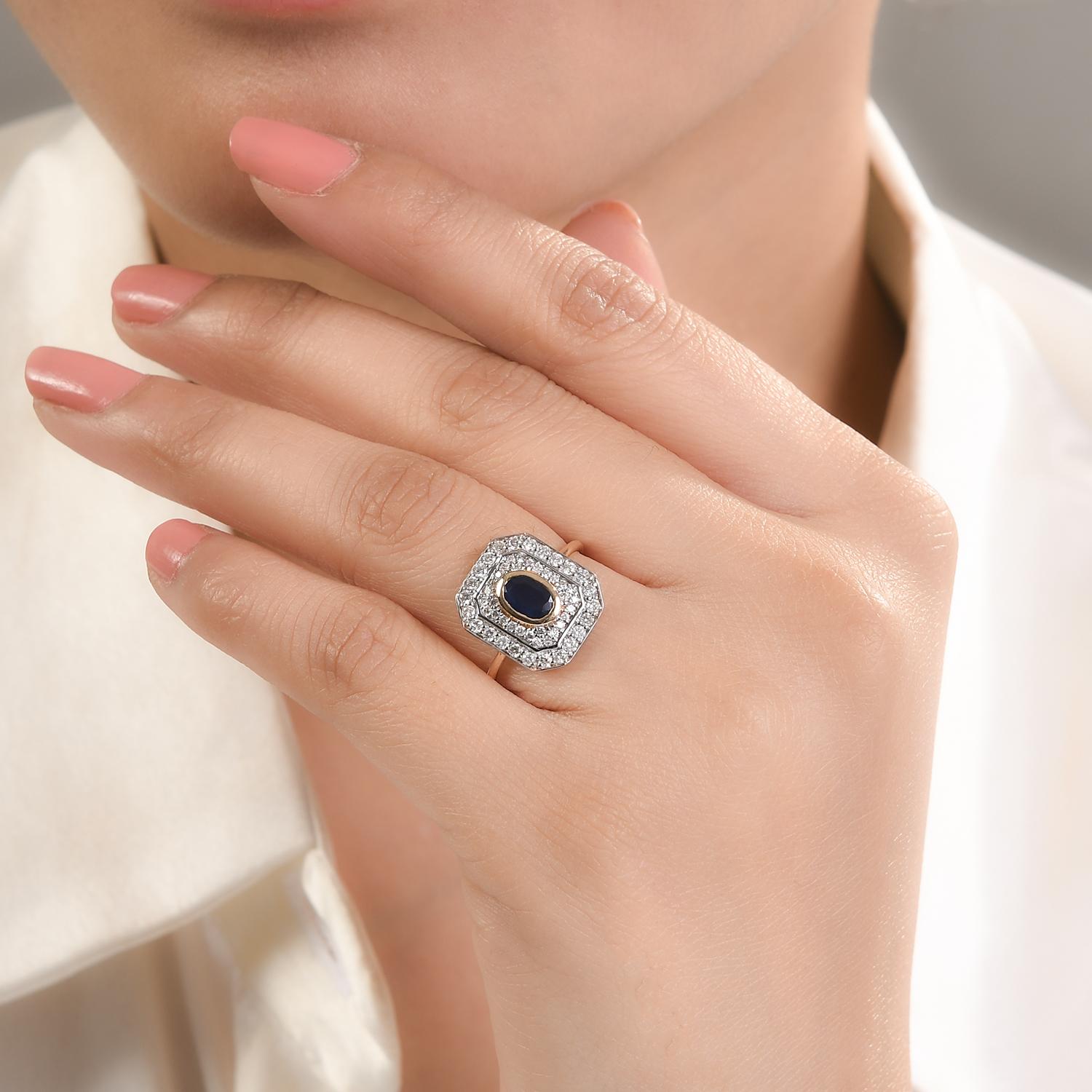En vente :  Anneau de mariage en or jaune 14k avec saphir bleu véritable et diamant en halo pour elle 4