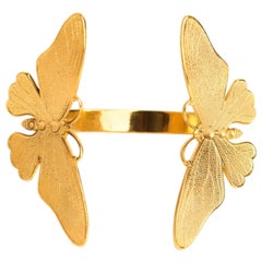 Pulsera Puño Mariposa de Oro de 24K con Simbolismo de Mariposa