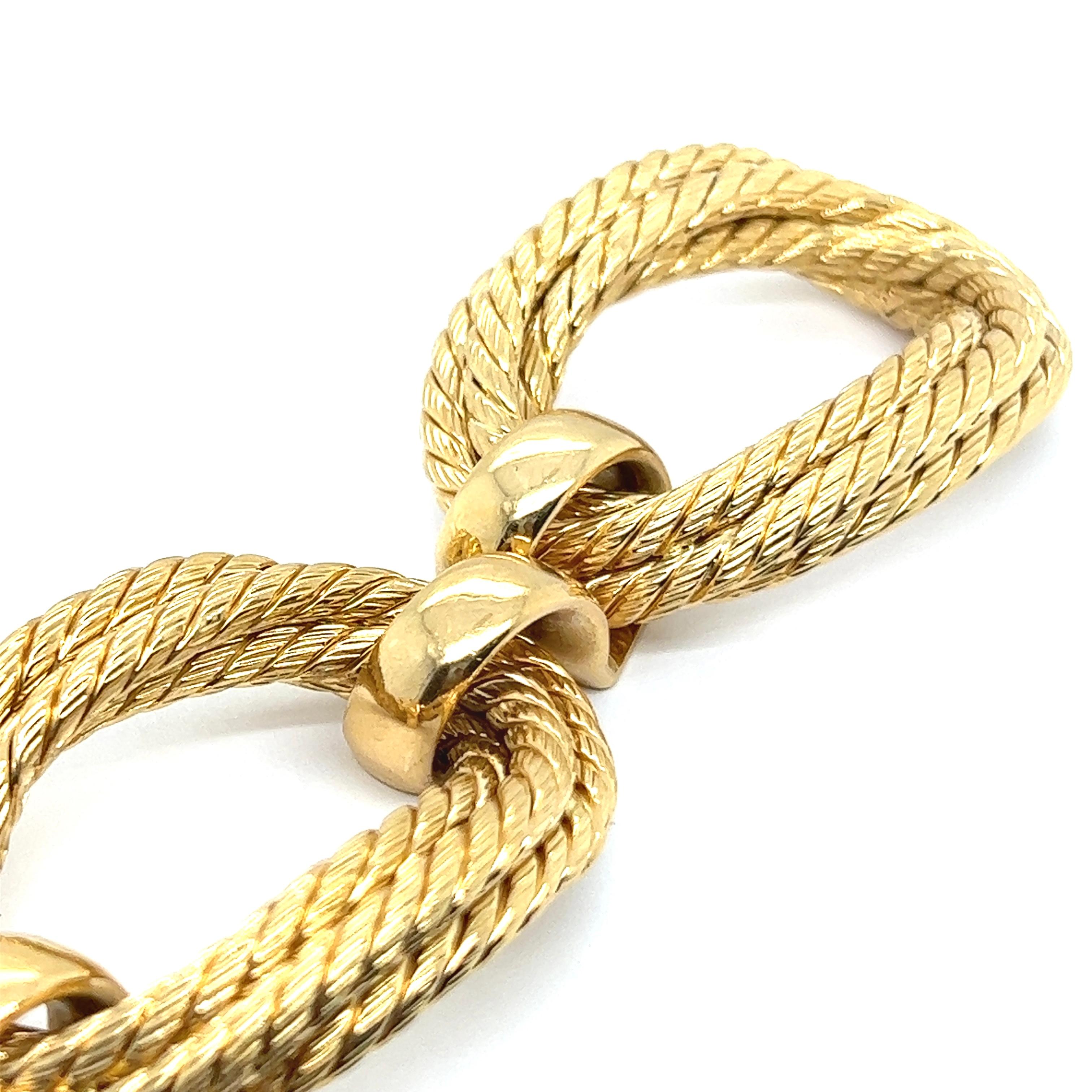 Statement Chain Bracelet in 18 Karat Yellow Gold  For Sale 6