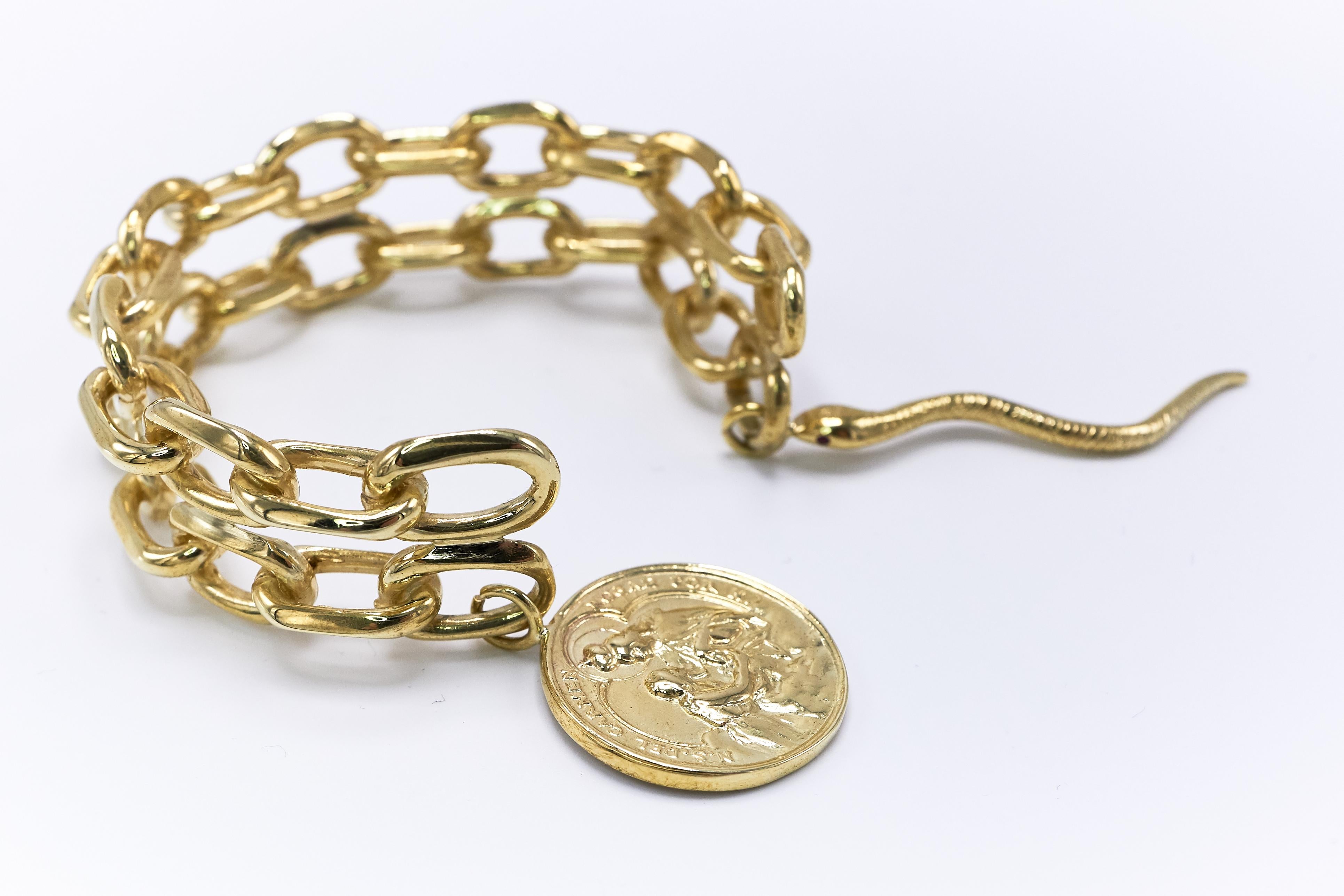 Bracelet manchette à chaîne épaisse surdimensionné avec médaille de la Vierge Marie et rubis J Dauphin Neuf - En vente à Los Angeles, CA
