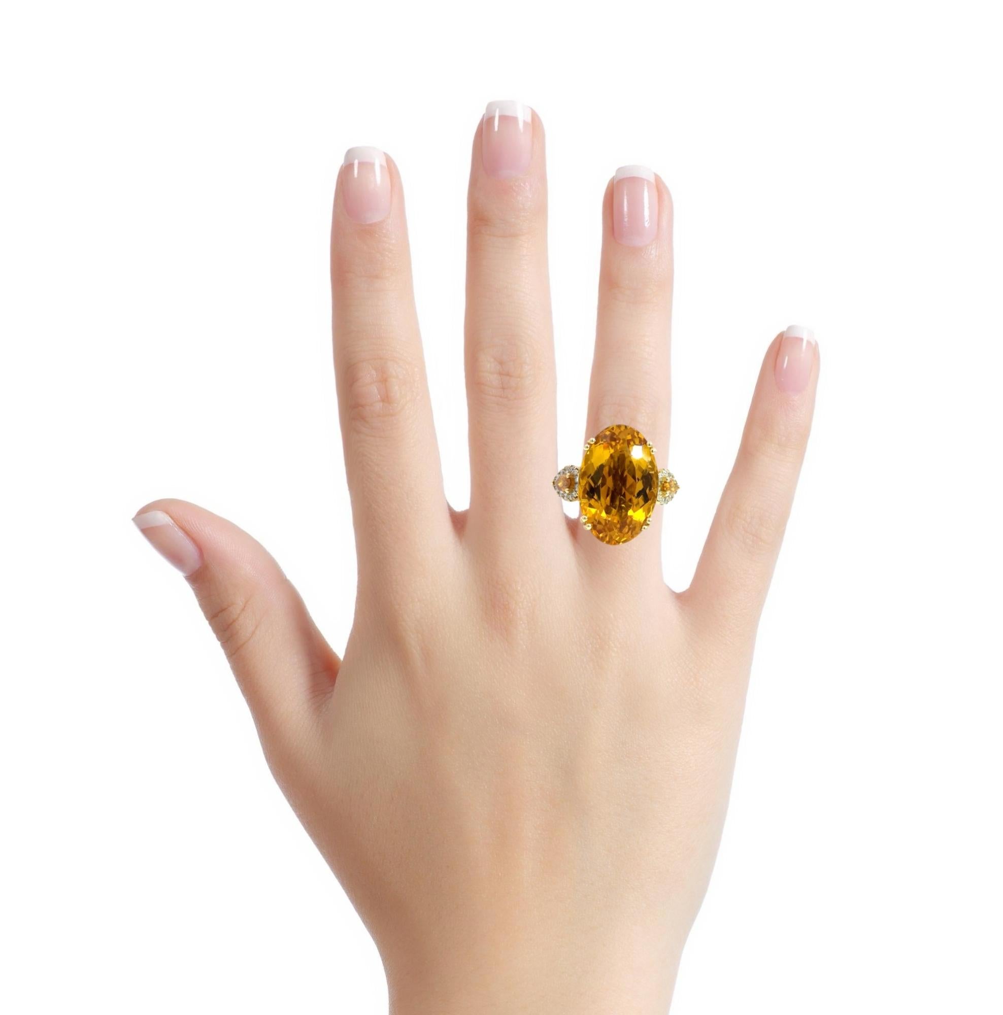 Statement Citrine and Diamond Cocktail Ring in 14k Yellow Gold im Angebot 1