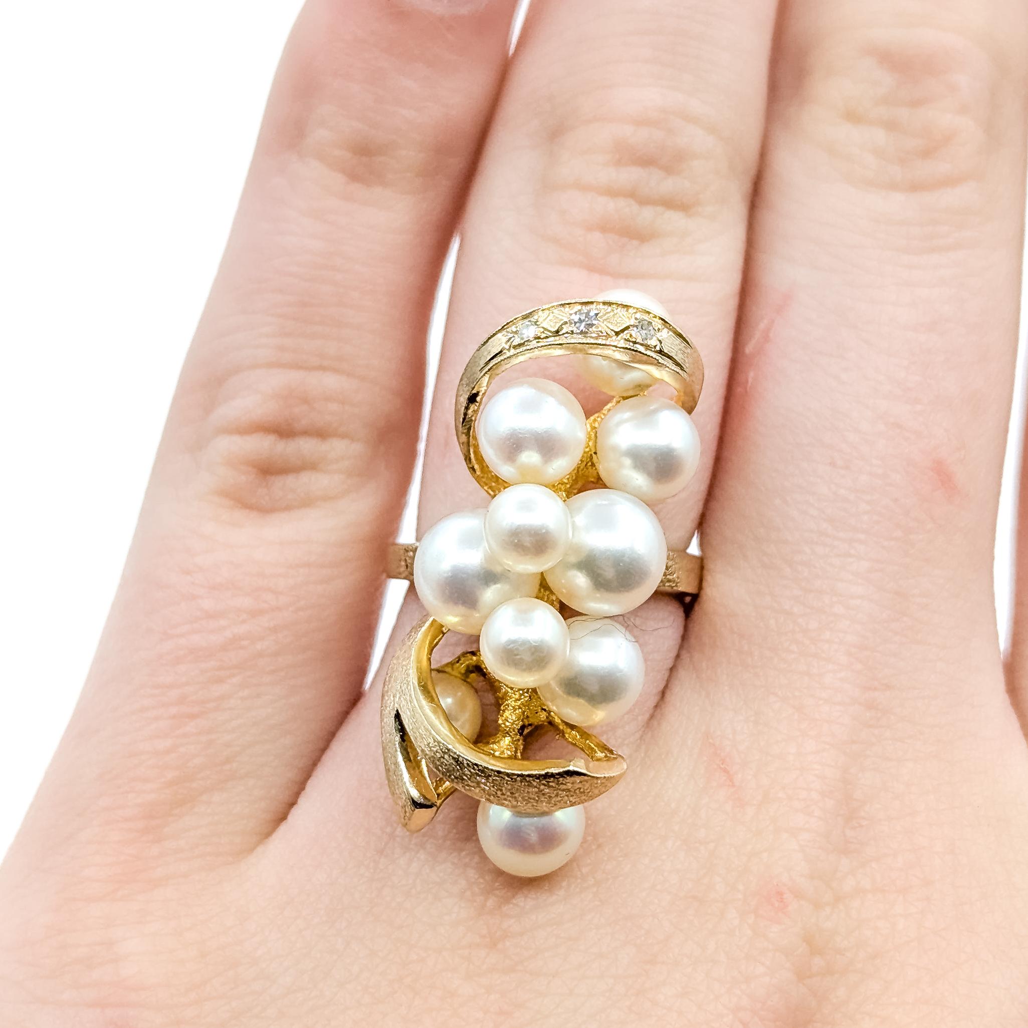 Statement Cocktail Pearl & Diamond Ring in 14k en Excelente estado para la venta en Bloomington, MN