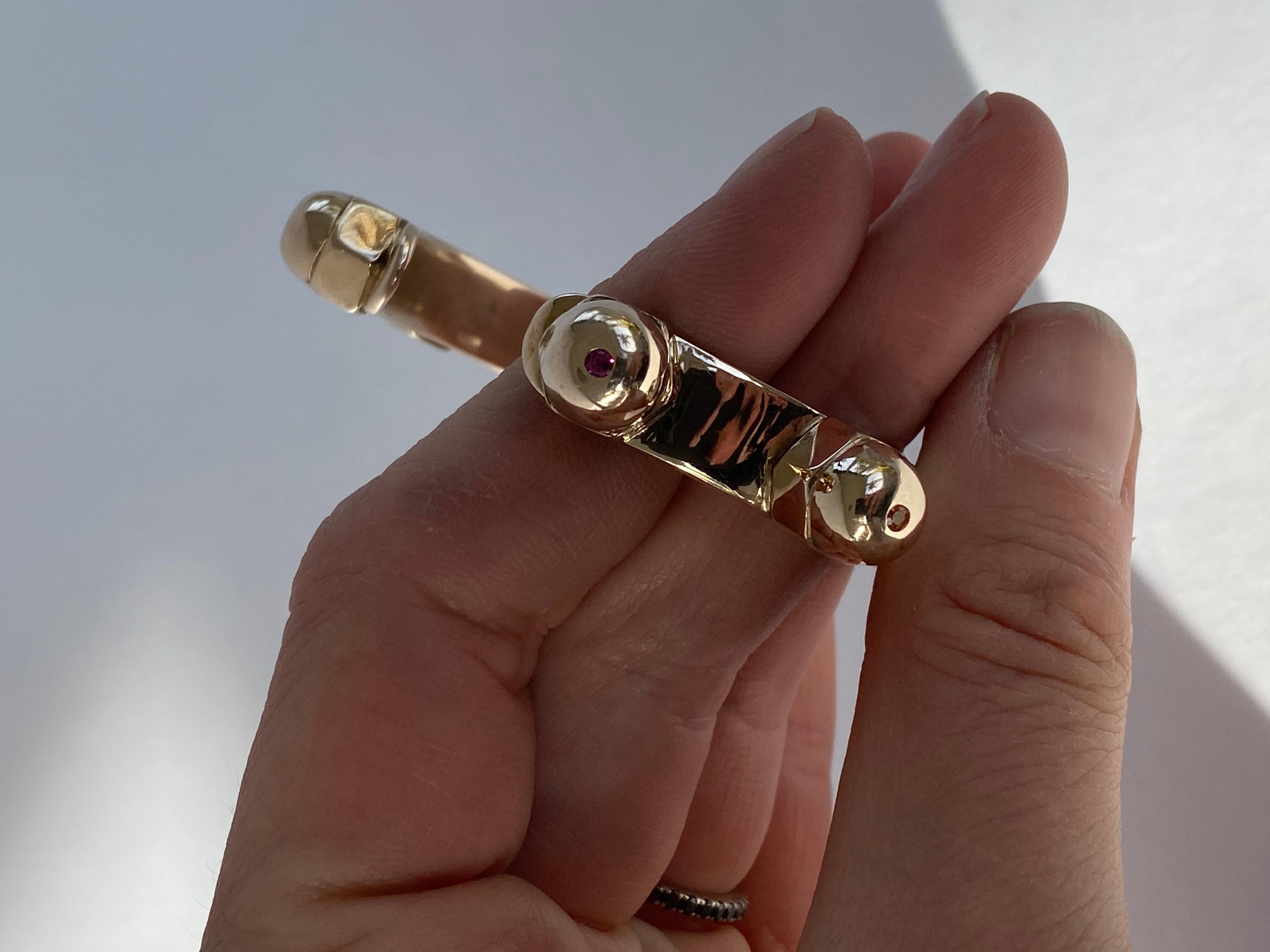 Arc-en-ciel  Bracelet manchette Chakra en diamant blanc, émeraude, rubis, saphir et opale  en vente 6