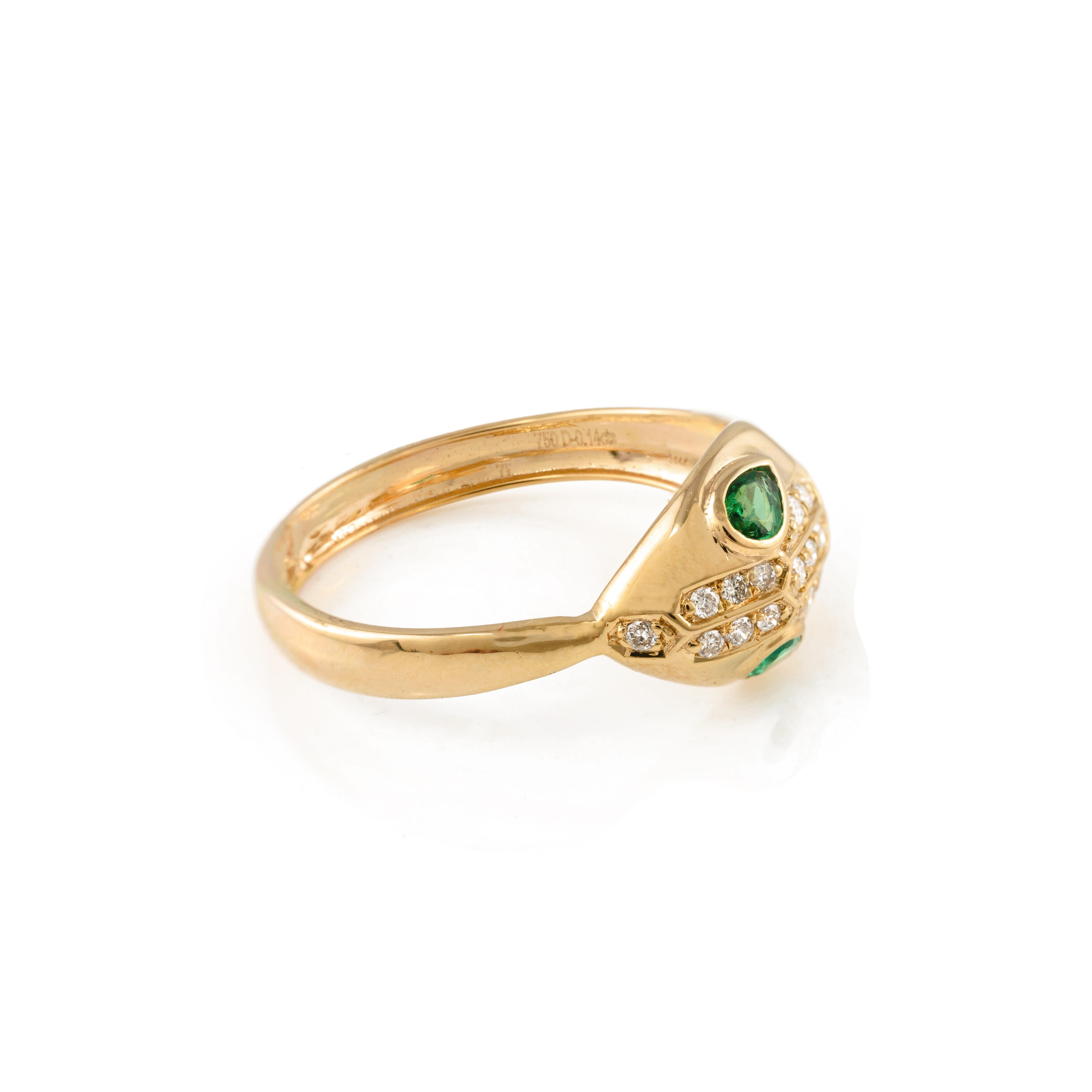 For Sale:  Statement Diamond and Natural Emerald Snake Head Ring in Solid 18k Yellow Gold 3