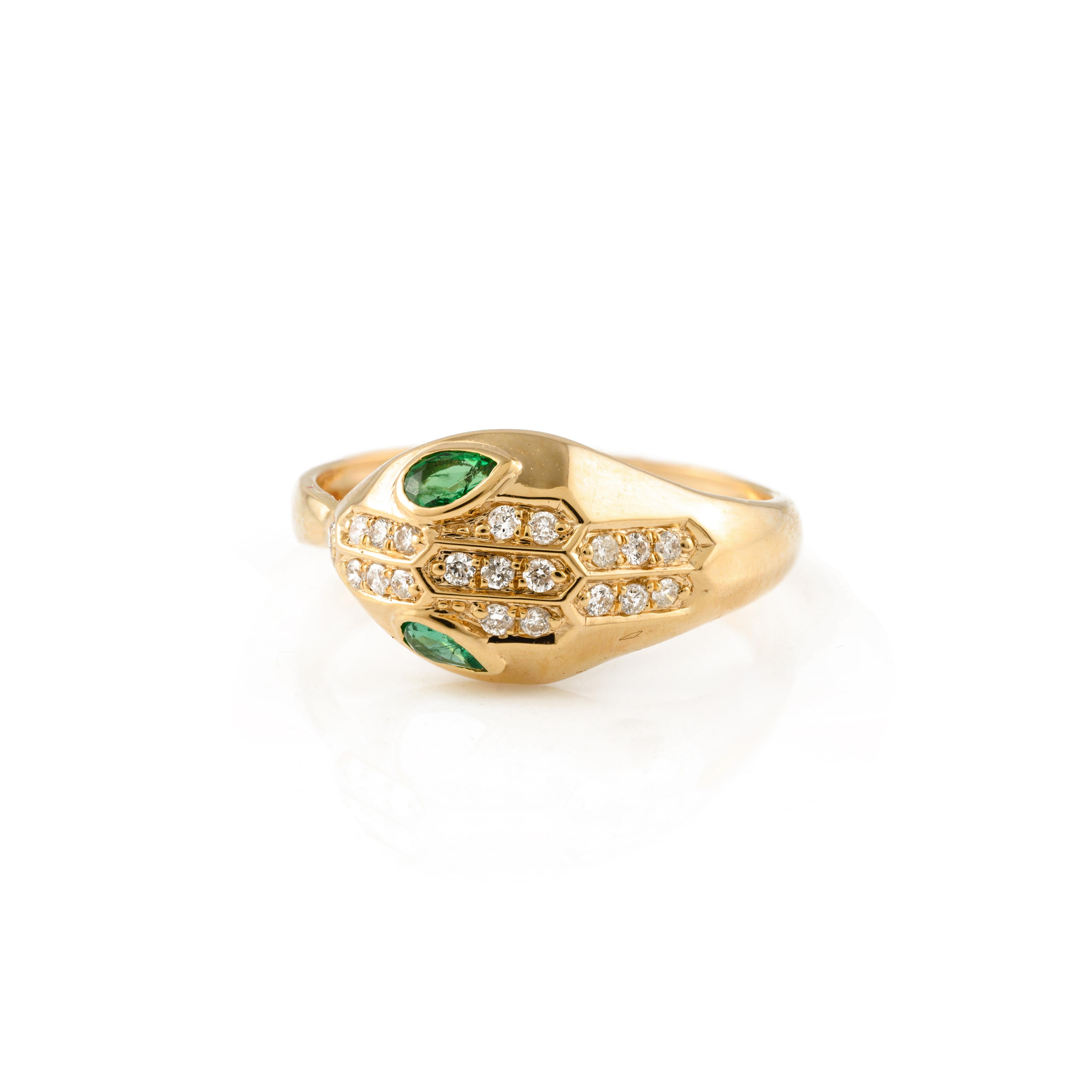 For Sale:  Statement Diamond and Natural Emerald Snake Head Ring in Solid 18k Yellow Gold 4