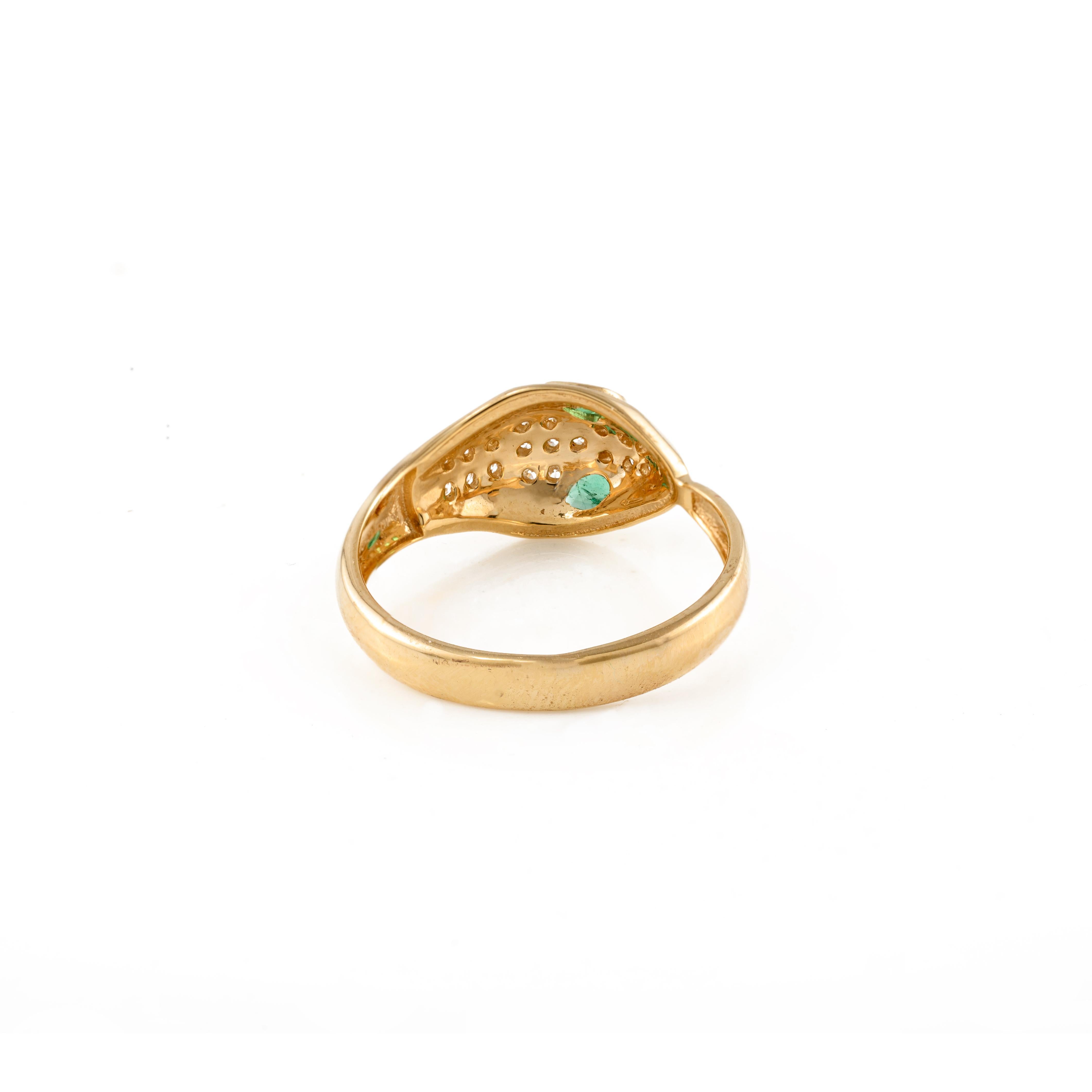 For Sale:  Statement Diamond and Natural Emerald Snake Head Ring in Solid 18k Yellow Gold 6