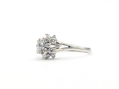 Anillo en Racimo de Diamantes en Oro Blanco de 14k