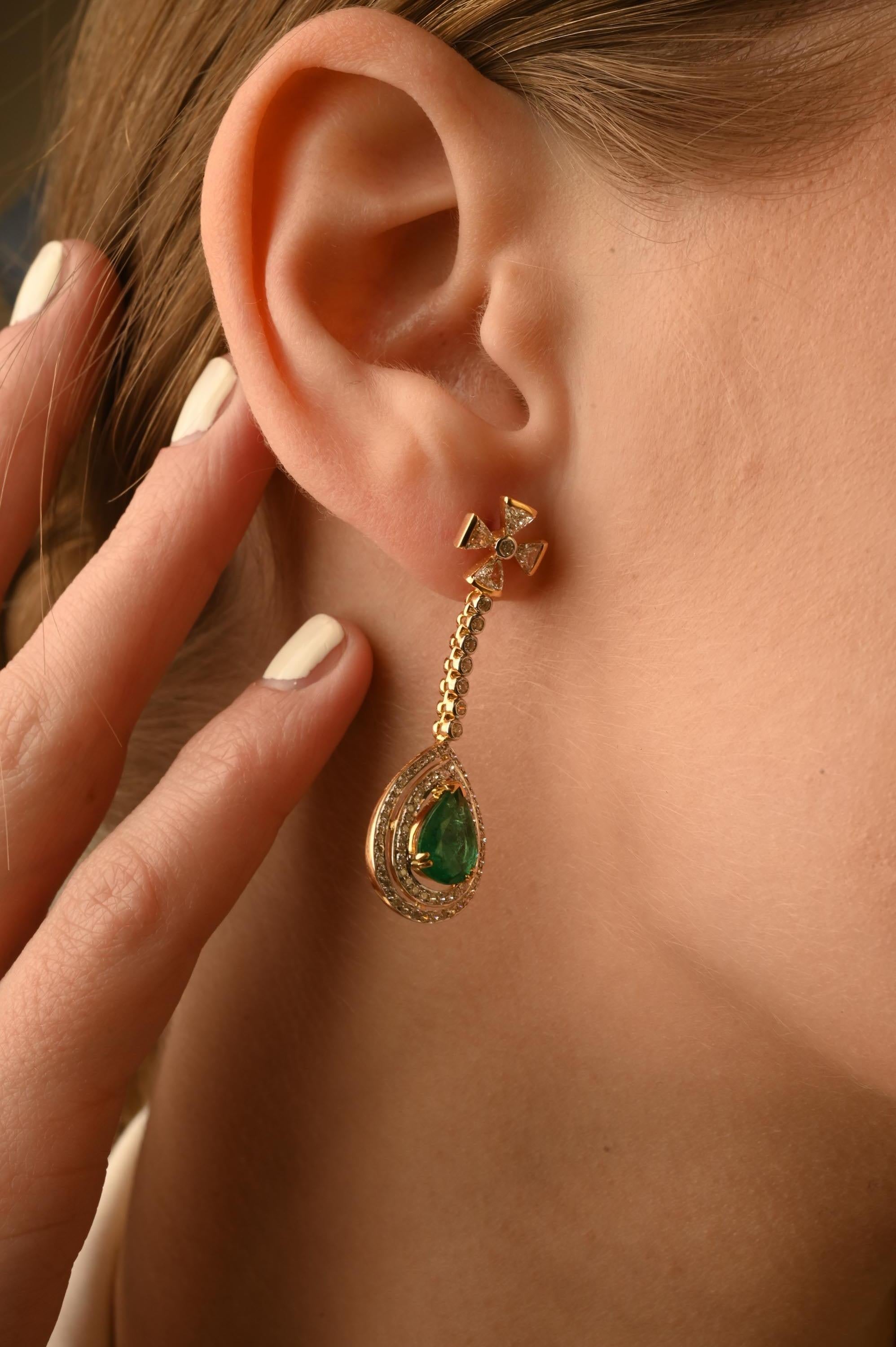 Statement Diamond Natural Emerald Dangle Drop Earrings 14k Solid Yellow Gold In New Condition For Sale In Houston, TX