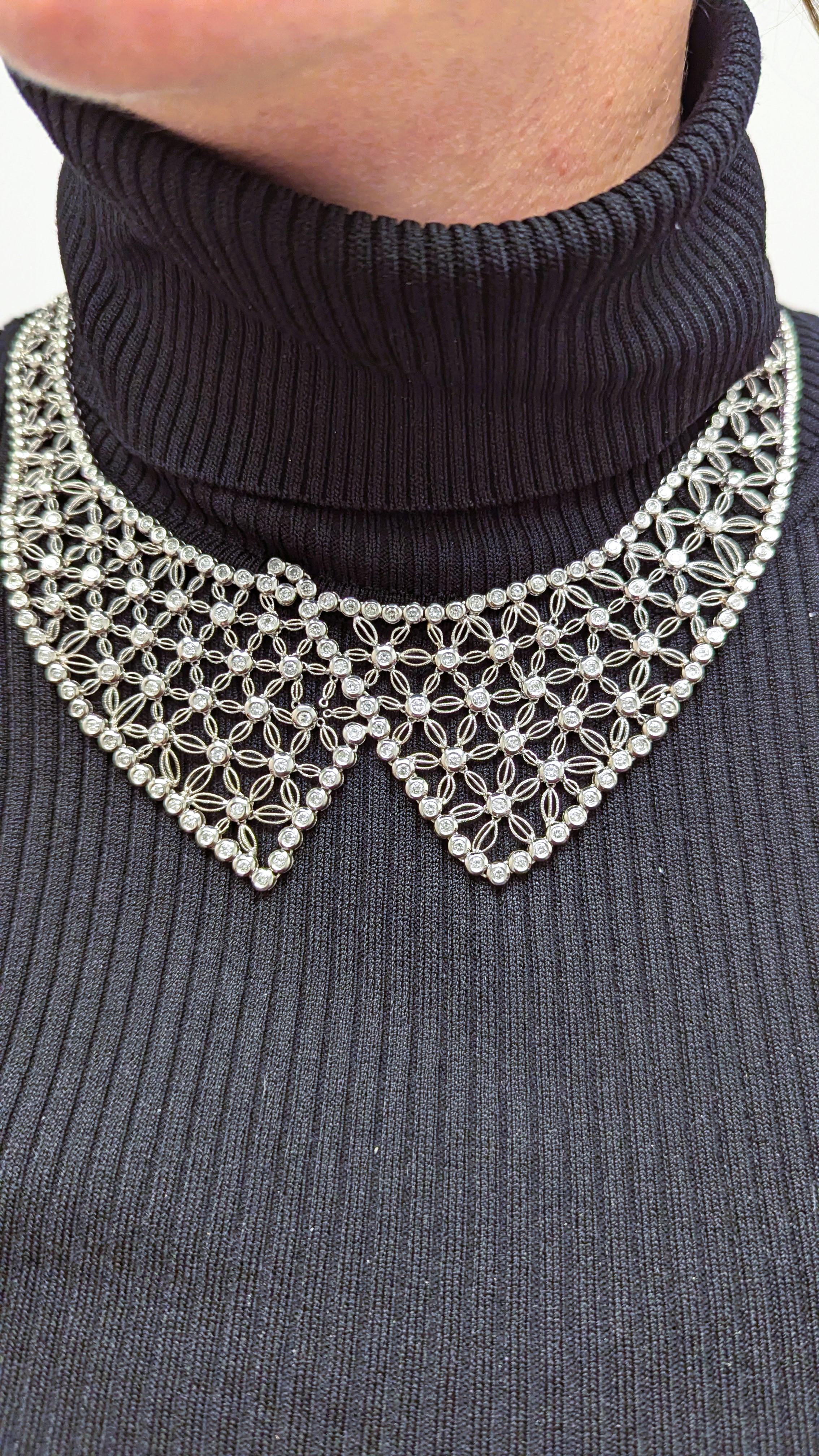 Taglio brillante Collana Iconic Statement con diamanti in platino in vendita