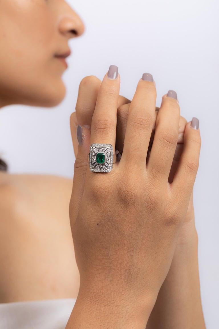 Im Angebot: Statement-Smaragd-Diamant-Cocktail-/Party-Ring/Ehering aus 18 Karat Weißgold () 12