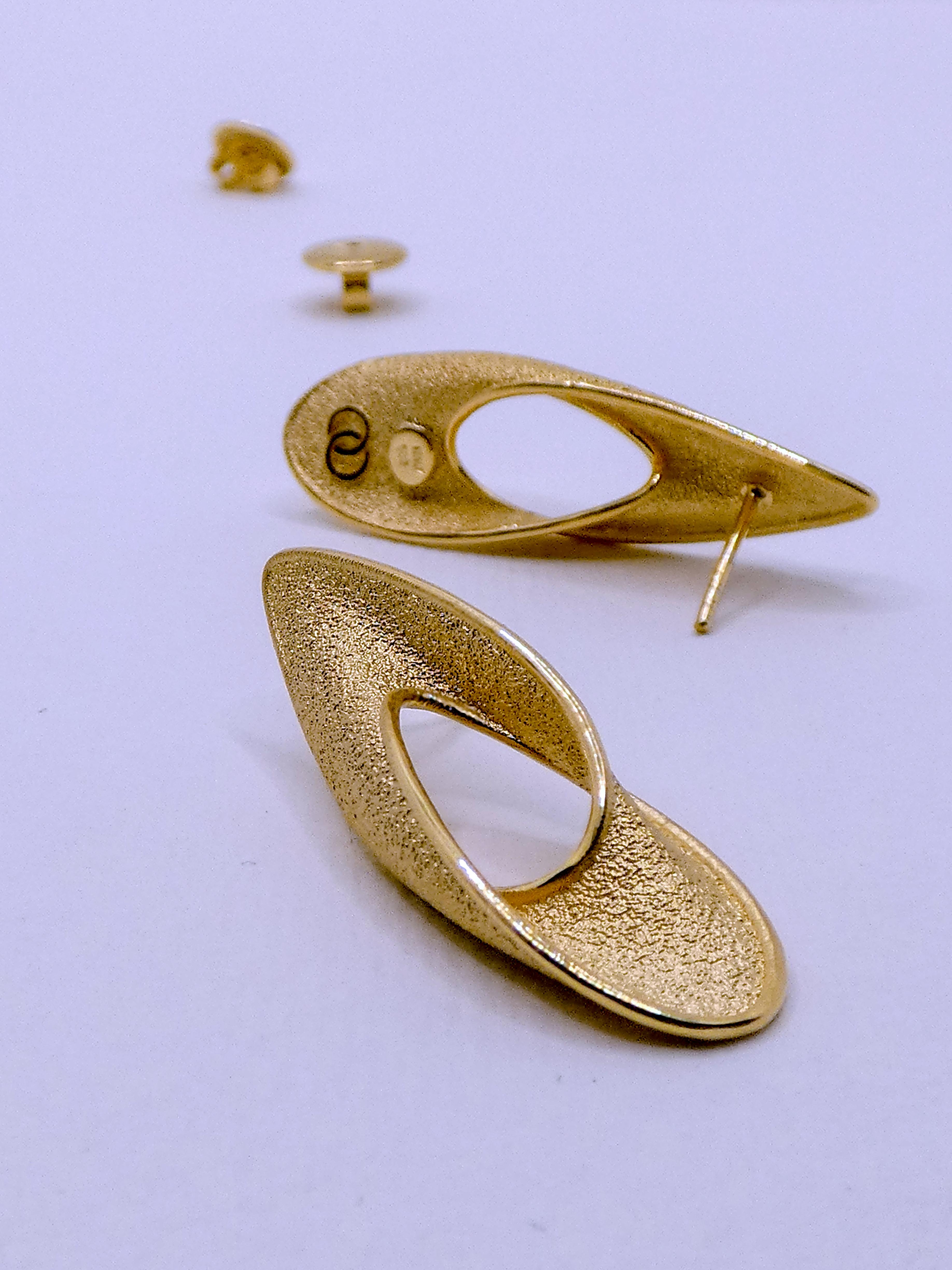 Statement Gold Earrings in 14k Solid Gold, Made in Italy Fine Jewelry For Sale 3