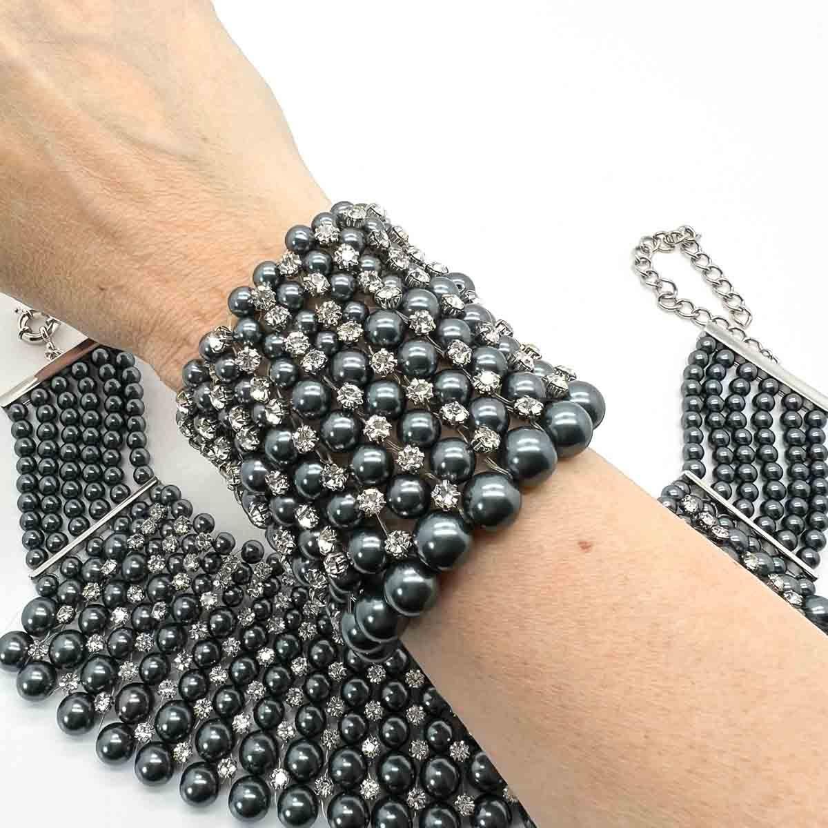 De las mujeres Gargantilla y brazalete de perlas grises y strass 2000s en venta