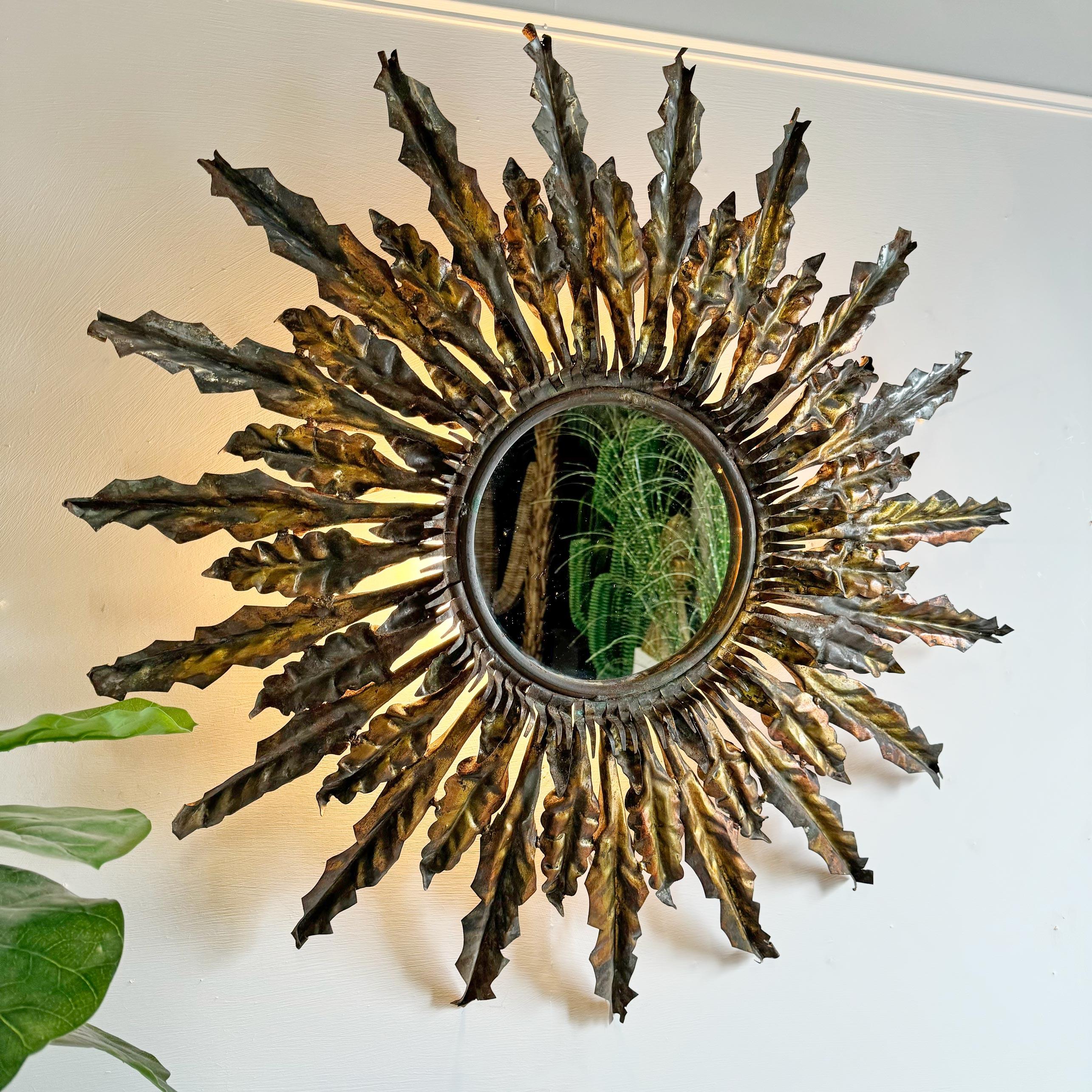 Espagnol Statement Illuminated Sunburst Mirror (miroir éclairé)  en vente
