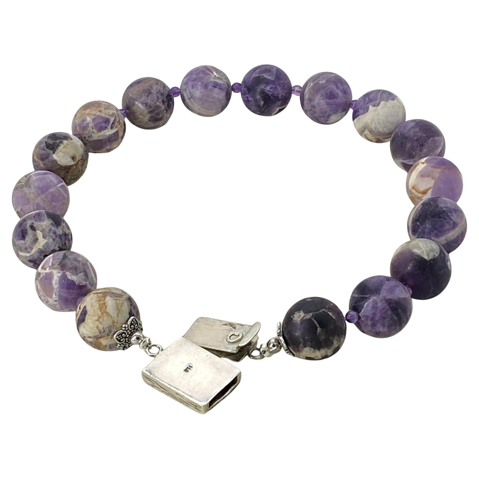 Perlina Collana dichiarativa con pietra di ametista e chiusura a scatola in argento sterling in vendita
