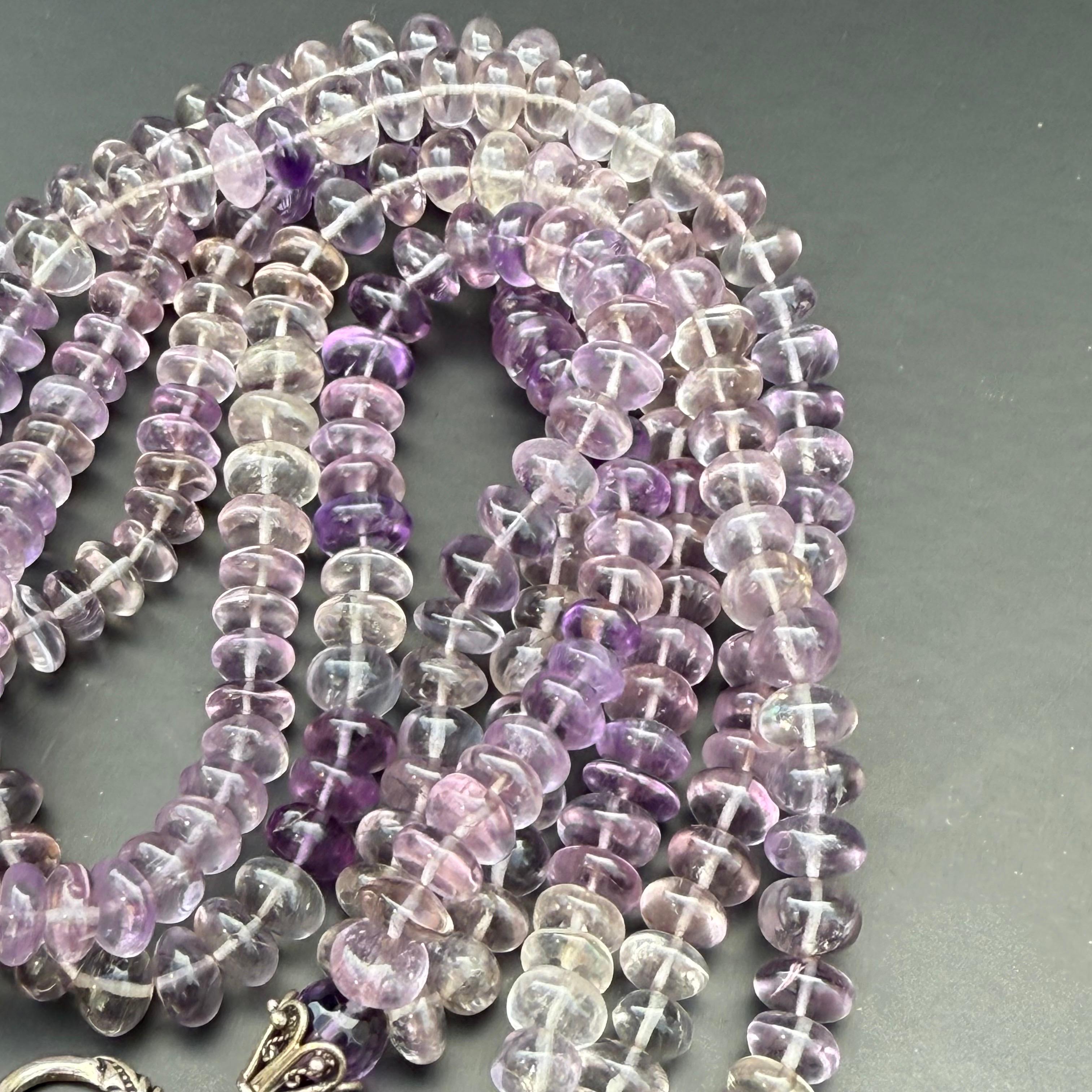 Collier d'exception avec boucle en argent ancien et perles d'améthyste en vente 4
