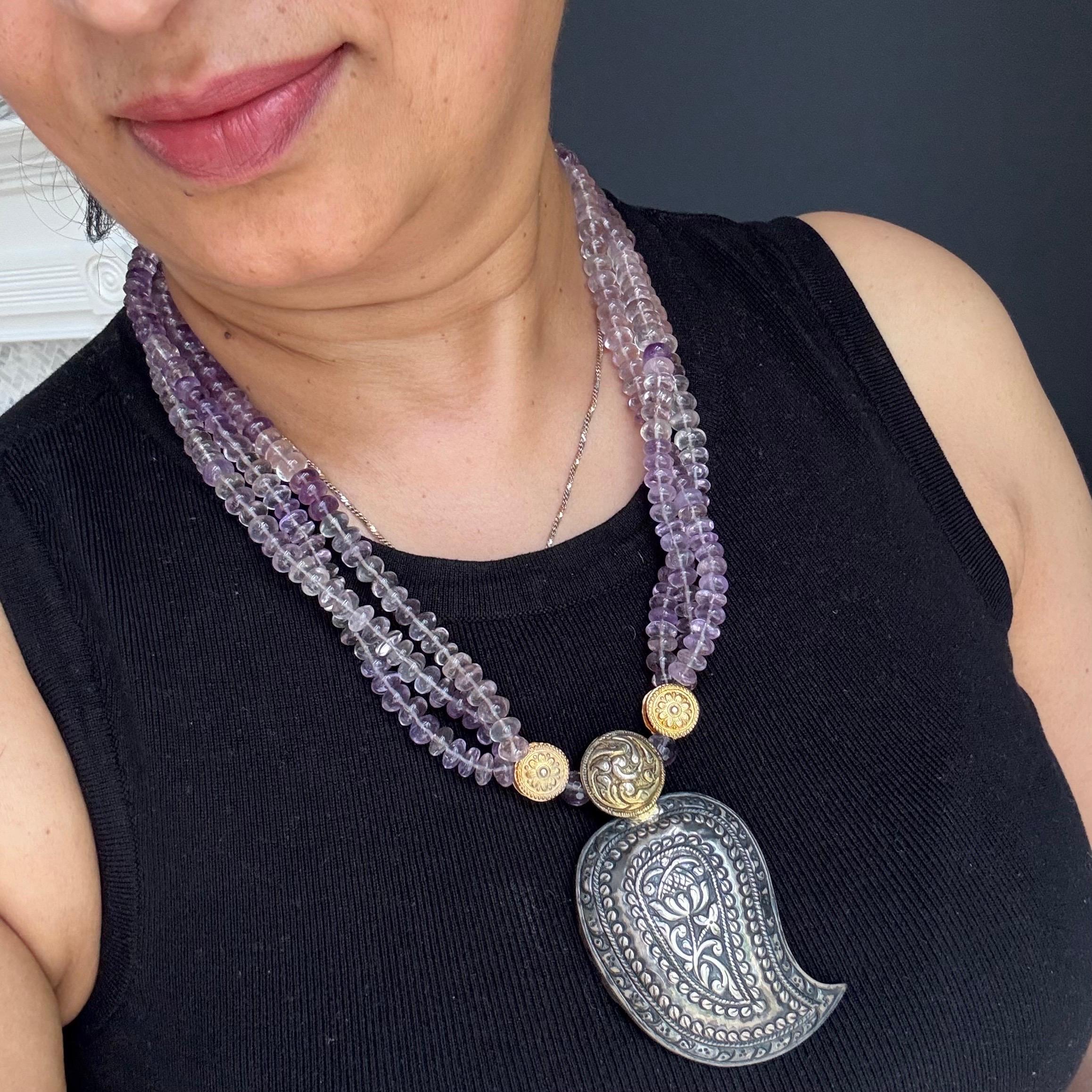 Collier d'exception avec boucle en argent ancien et perles d'améthyste en vente 6