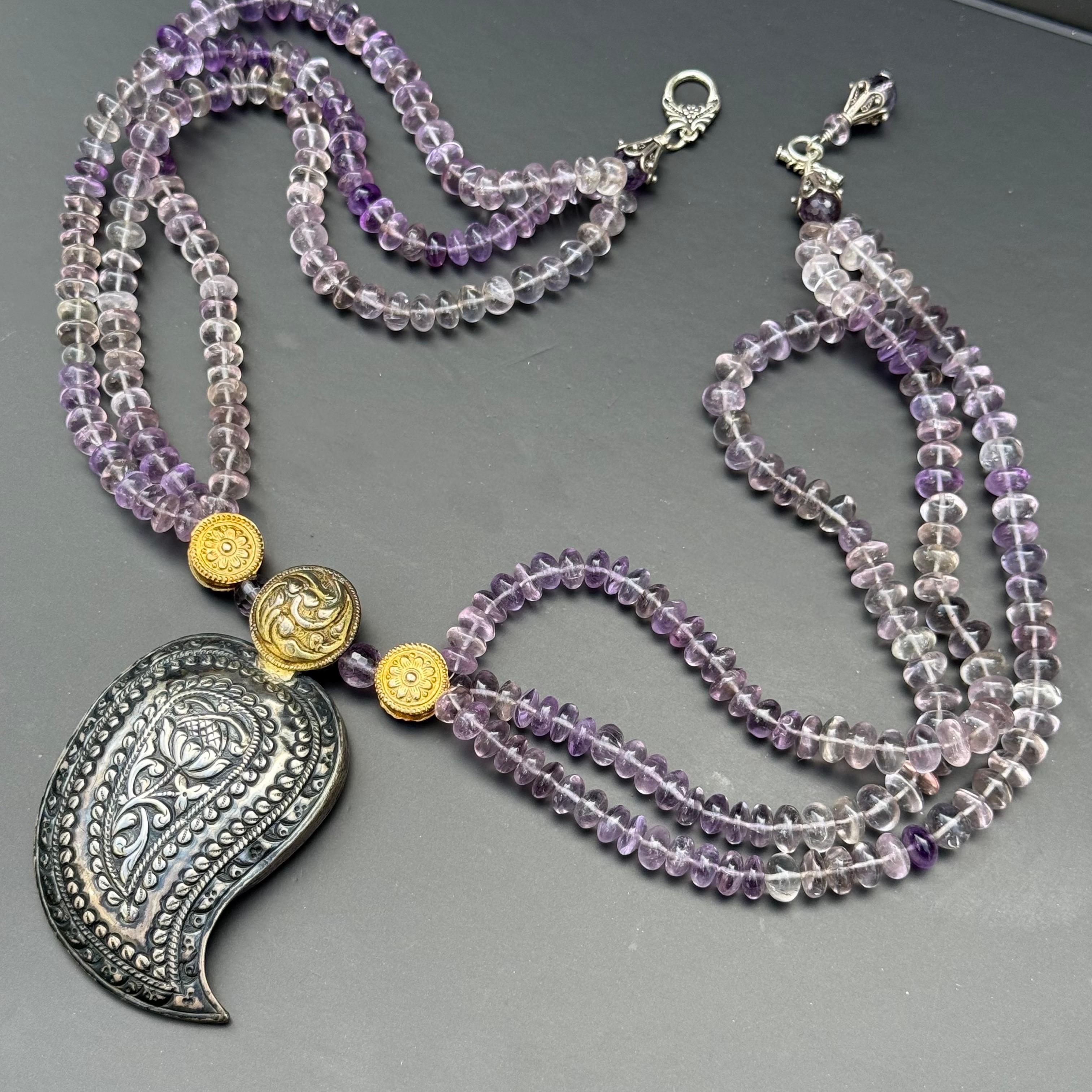Perle Collier d'exception avec boucle en argent ancien et perles d'améthyste en vente