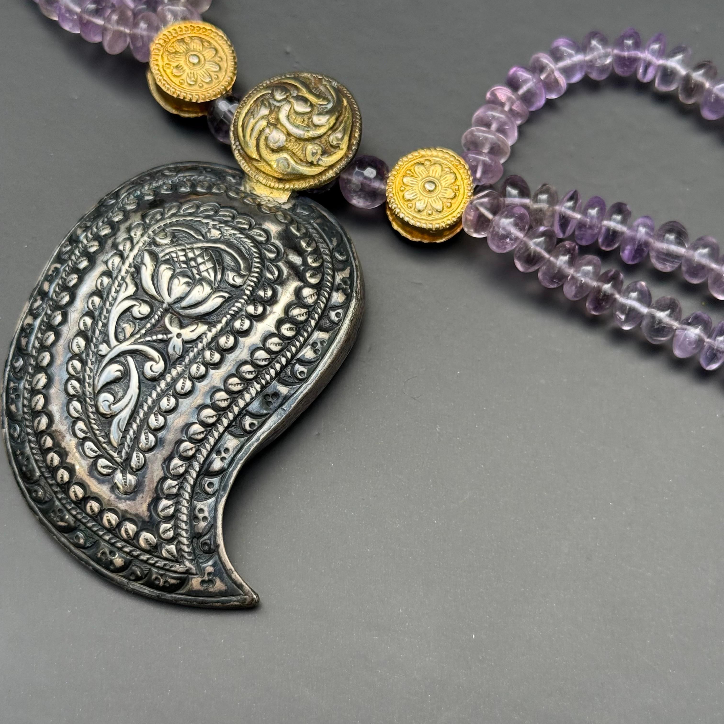 Collier d'exception avec boucle en argent ancien et perles d'améthyste Pour femmes en vente