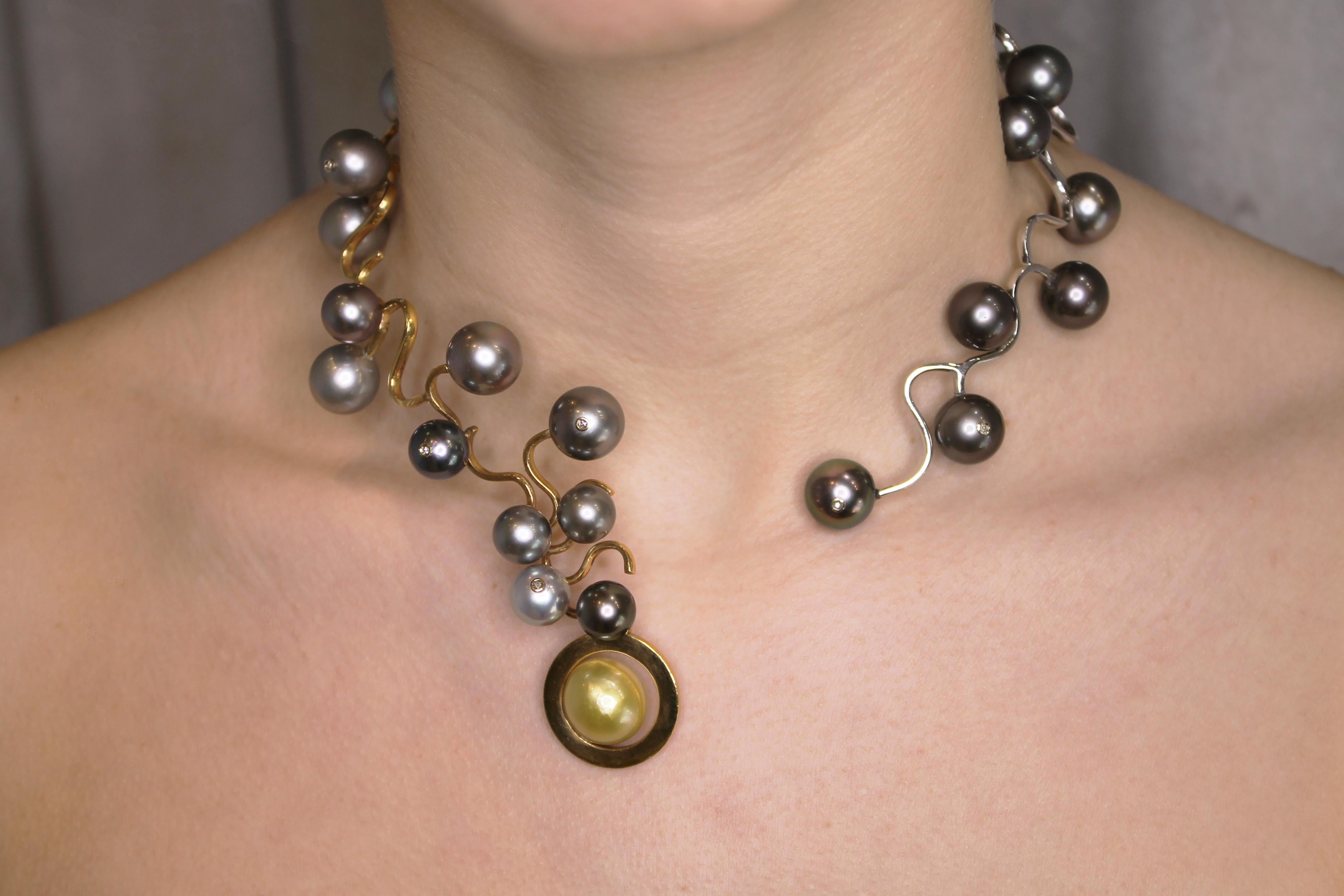 Contemporary Tahitian Pearls and Diamonds 18 Karat Yellow and White Gold Statement Necklace For Sale