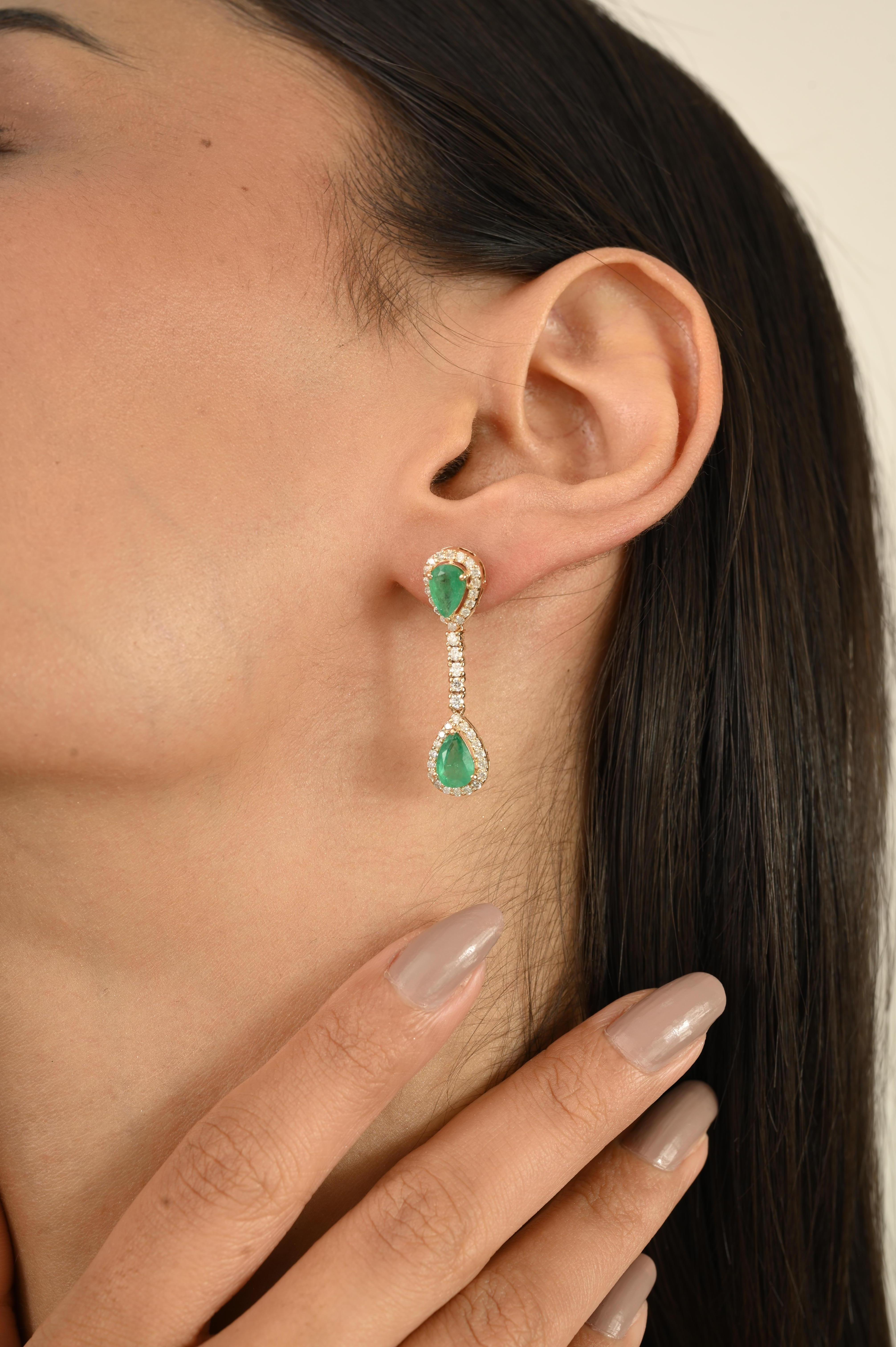 Pendientes Gota Pera Esmeralda Diamante de Oro Amarillo 14k Regalo de Lujo en venta 2