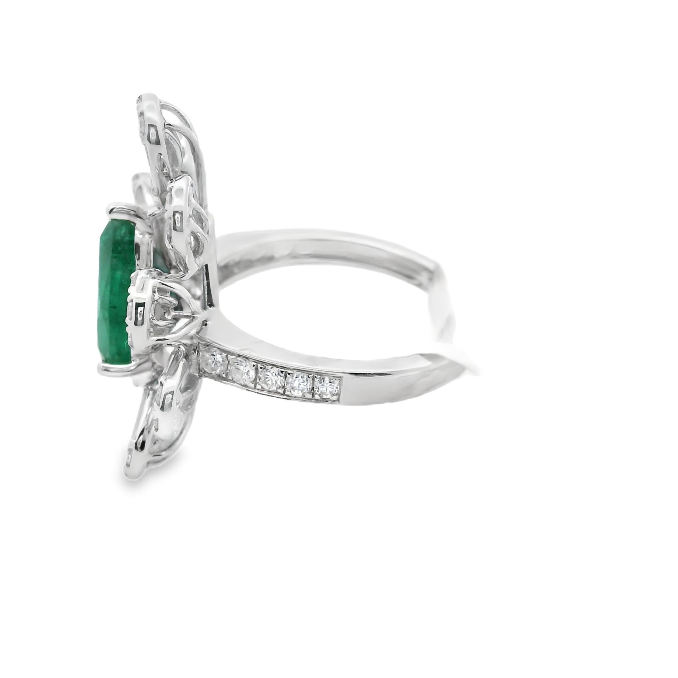 Pear Cut Statement Pear Shape Emerald and Baguette Diamond Ring 6.11 carat For Sale