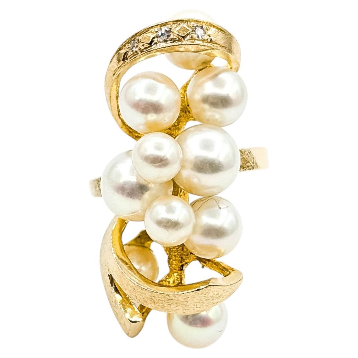 Anello da cocktail con perla e diamanti in oro giallo 14k in vendita