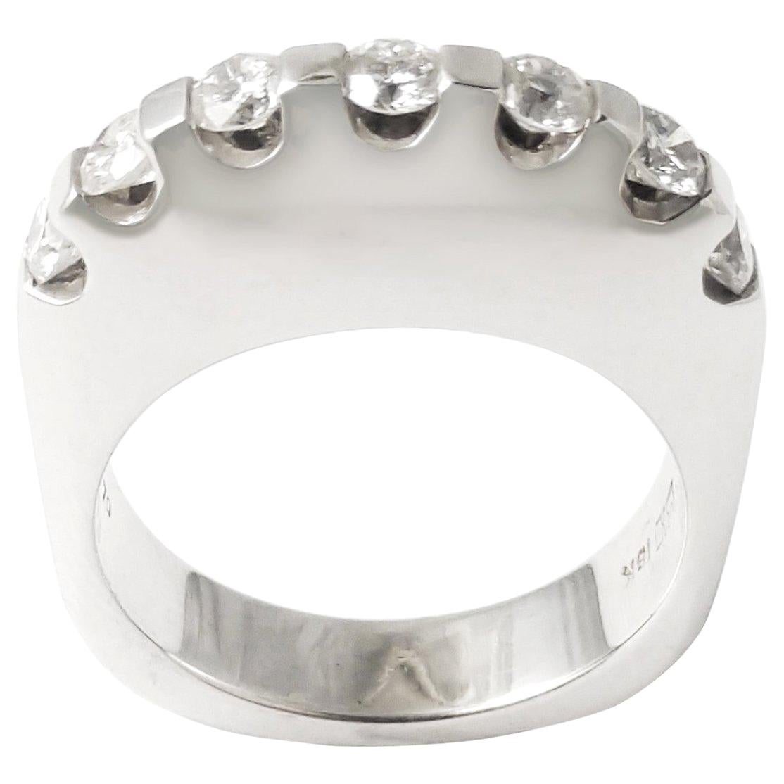 Statement Ring Diamond 18 Karat White Gold Classic Contemporary Wedding Band For Sale