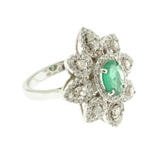 21st Century 18 Karat Gold Diamond (G VS) and Emerald Statement Ring