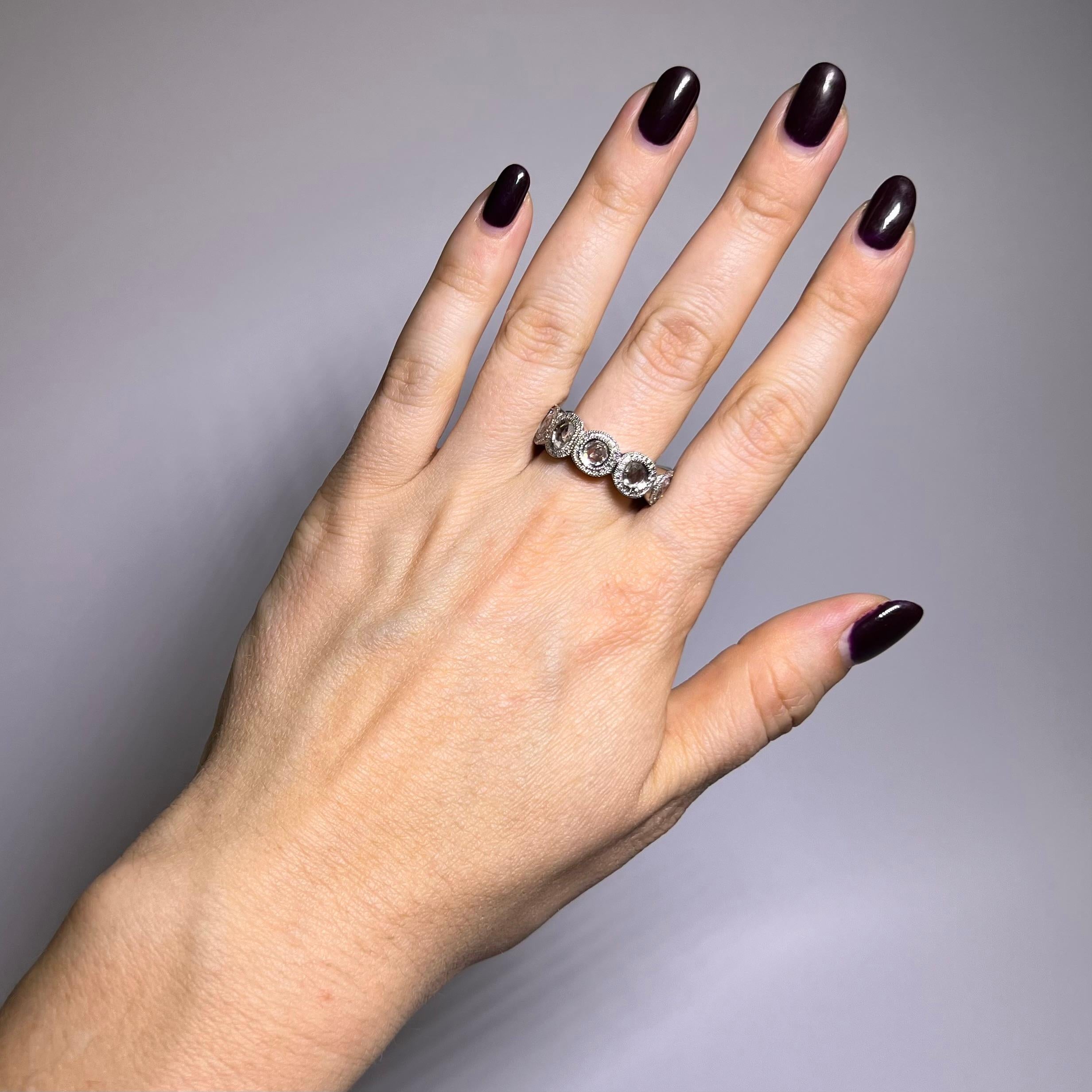 Moderno Anello con diamanti in platino 950 in vendita