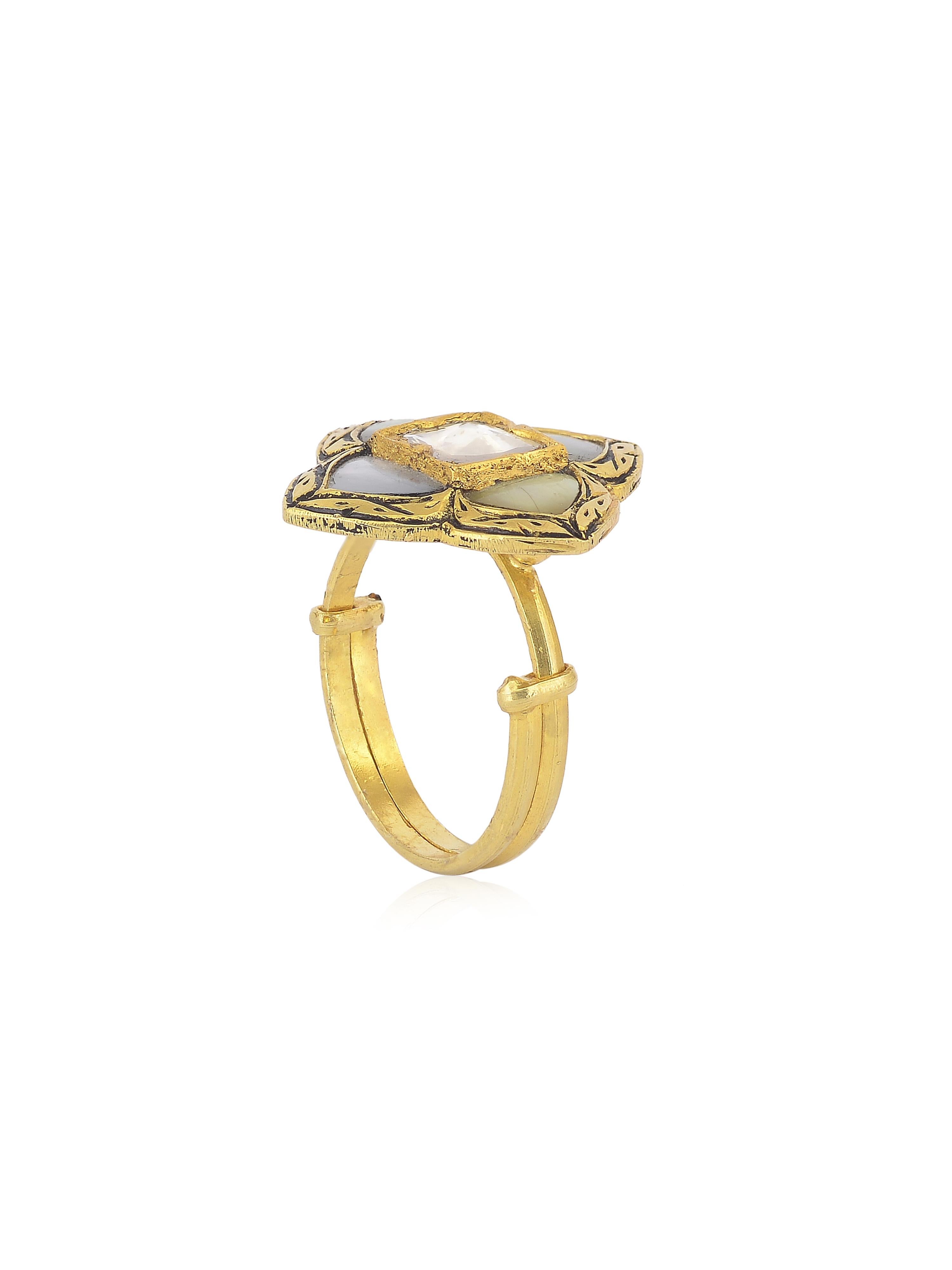Statement ring with Uncut diamond, Mother of pearl handcrafted in 18k Gold For Sale 1