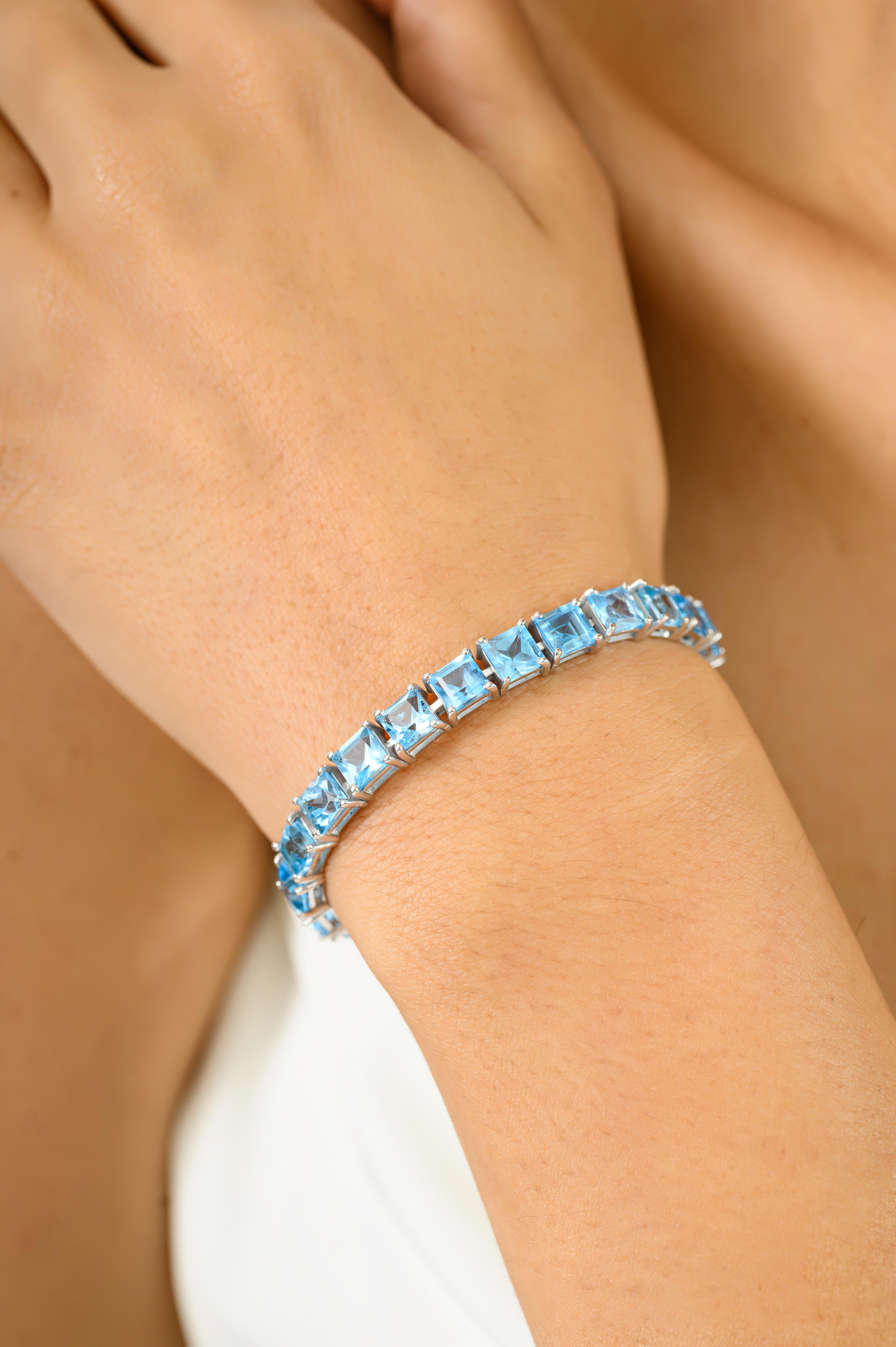 Taille carrée Bracelet de tennis en argent 925 avec topaze bleue taillée en carré pour un cadeau de mariage en vente