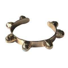 Bracciale con borchie e braccialetti in bronzo con cuore e opale J DAUPHIN