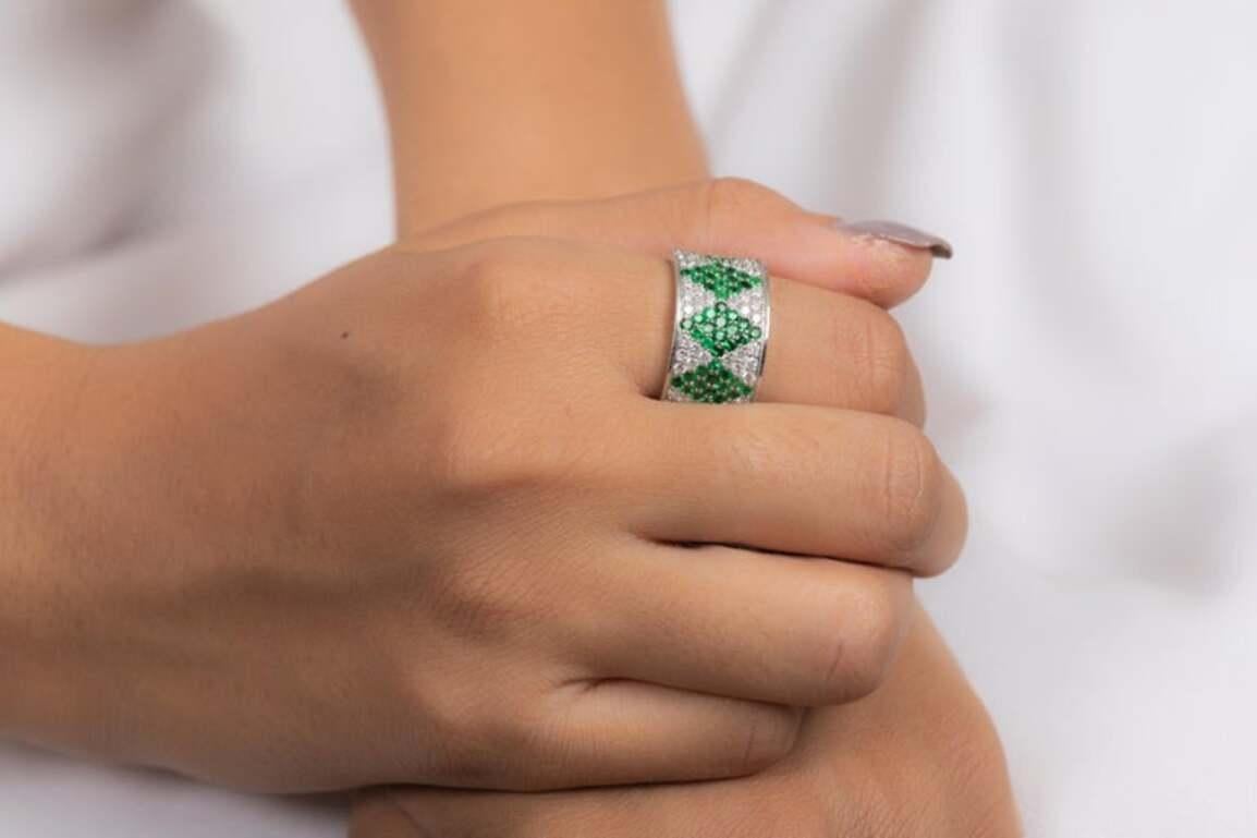 For Sale:  Statement Tsavorite Diamond Wedding Band Ring in 18k Solid White Gold 8