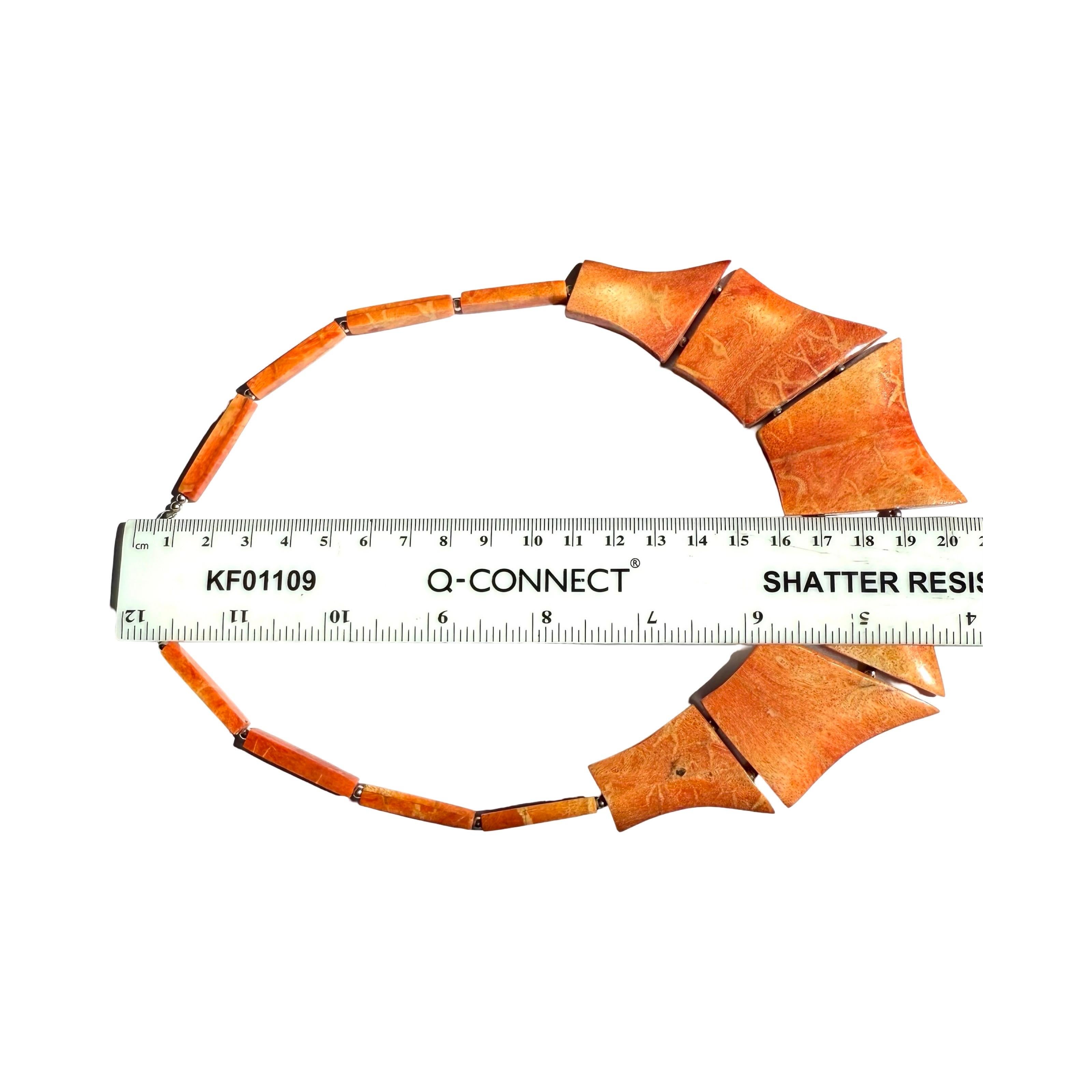 Modernistische Vintage-Apfelkorallenkette, einzigartiges Sammlerstück 60g im Angebot 5