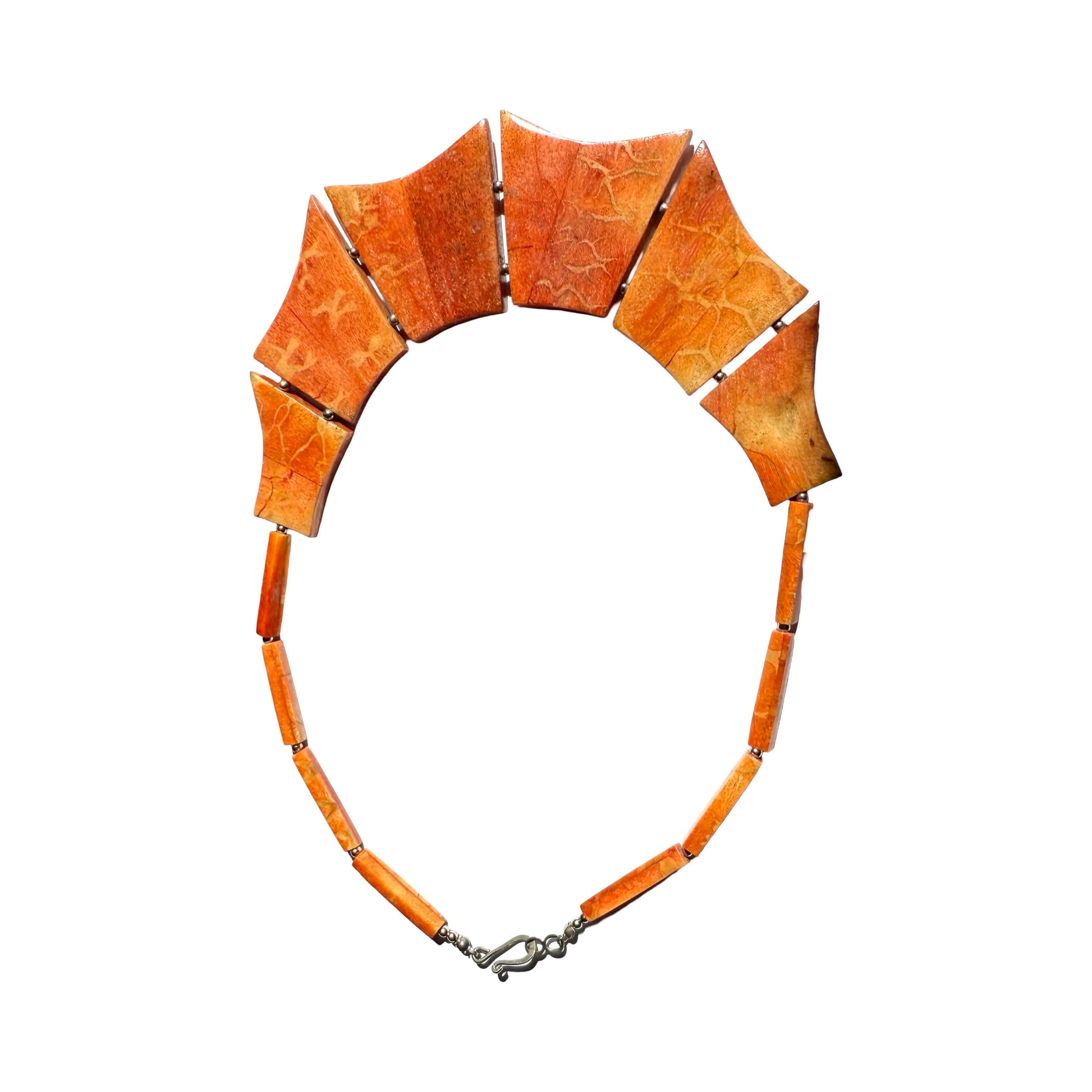 Modernistische Vintage-Apfelkorallenkette, einzigartiges Sammlerstück 60g im Angebot 4
