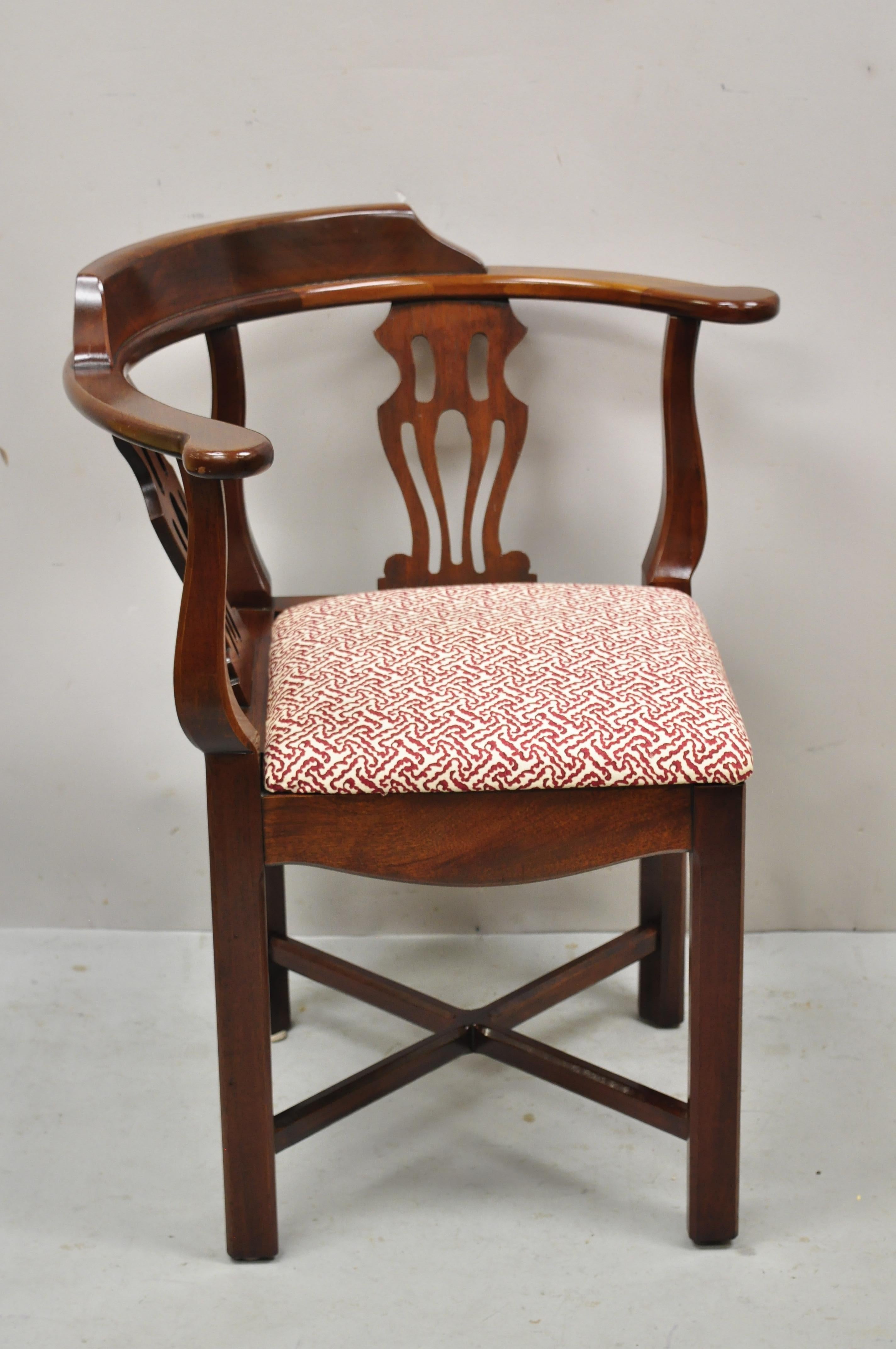 Statesville Ross fauteuil d'angle vintage en acajou de style Chippendale géorgien Bon état - En vente à Philadelphia, PA