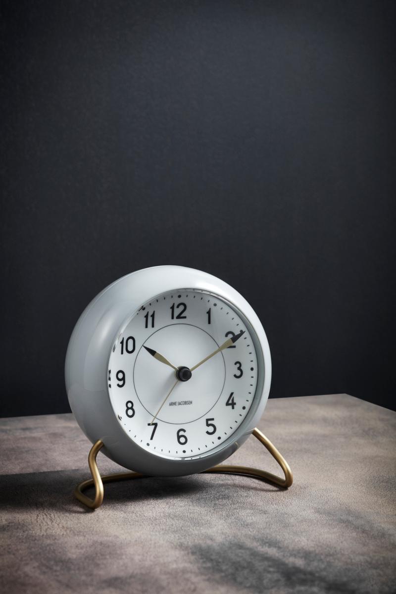 Chinese Station Table Clock Grey/White For Sale