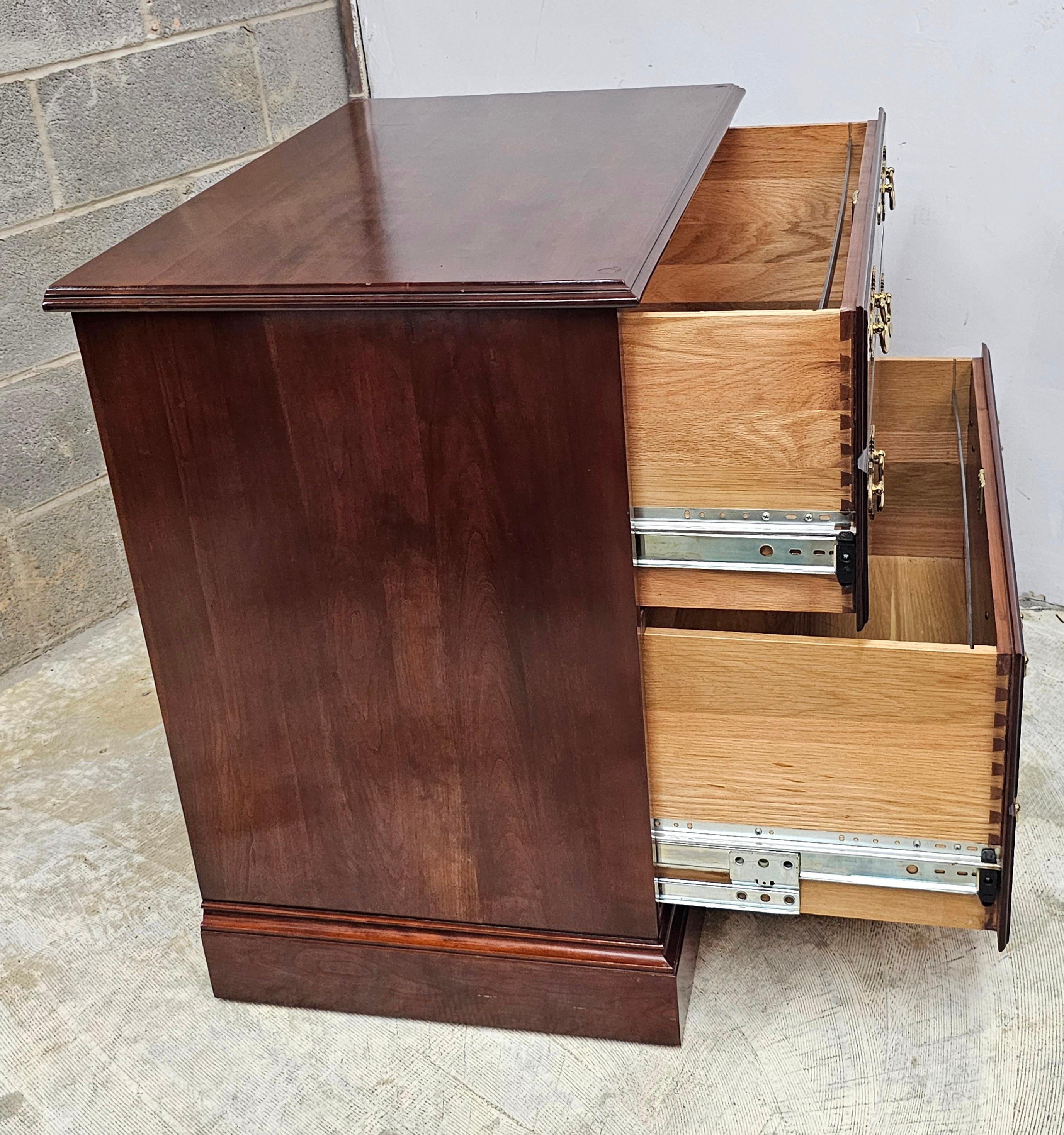 Archivador lateral Statton Trutype Americana Chippendale Cerezo negro macizo en venta 6