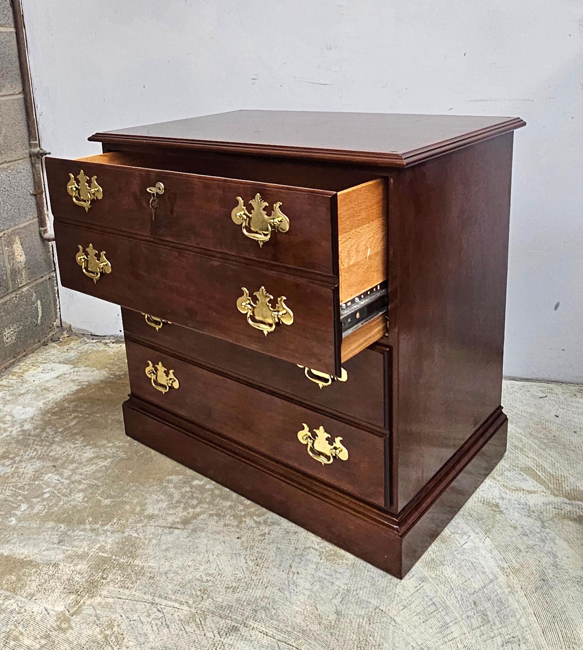 Archivador lateral Statton Trutype Americana Chippendale Cerezo negro macizo Otro en venta