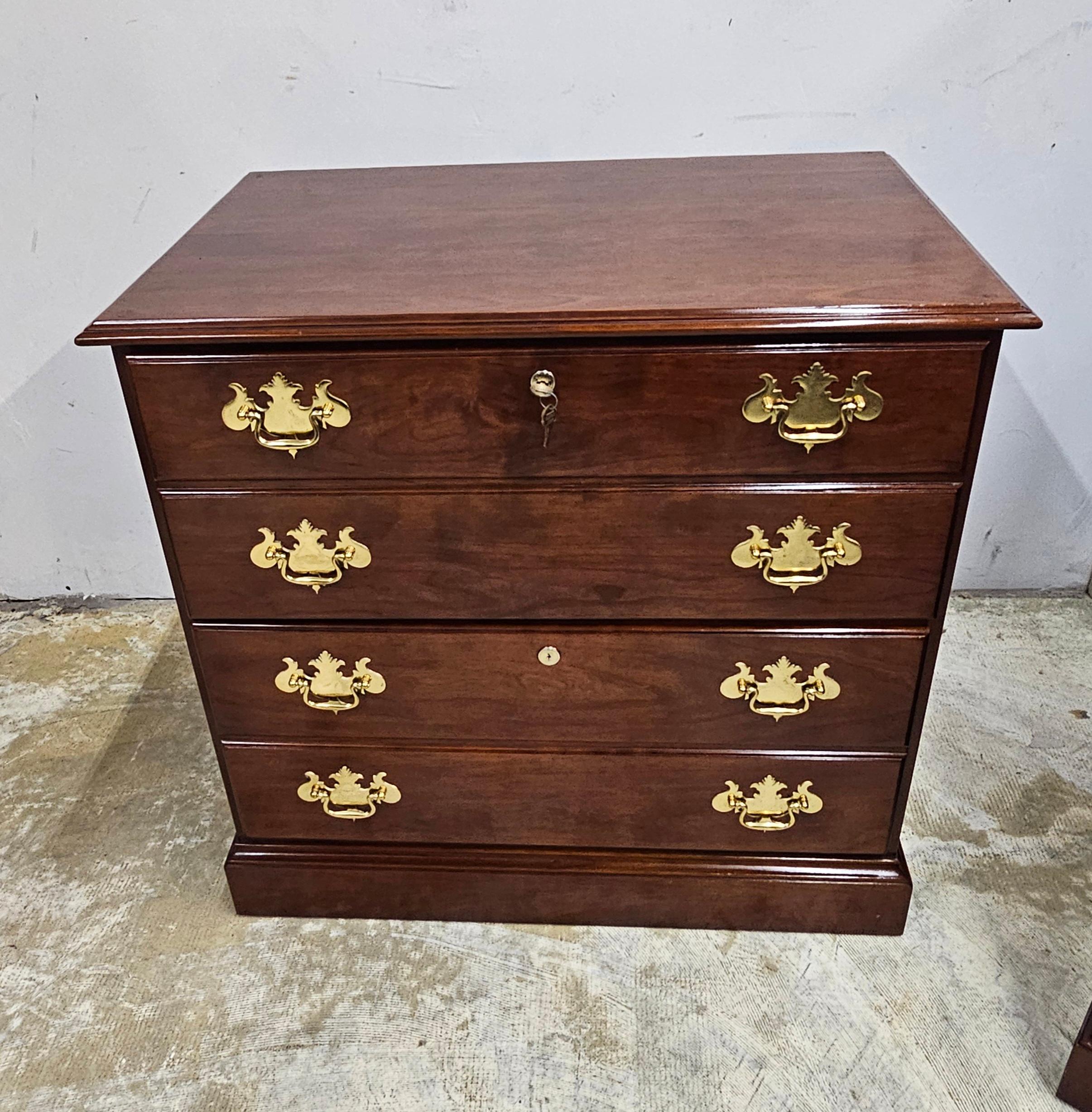 Archivador lateral Statton Trutype Americana Chippendale Cerezo negro macizo en Bueno estado para la venta en Germantown, MD