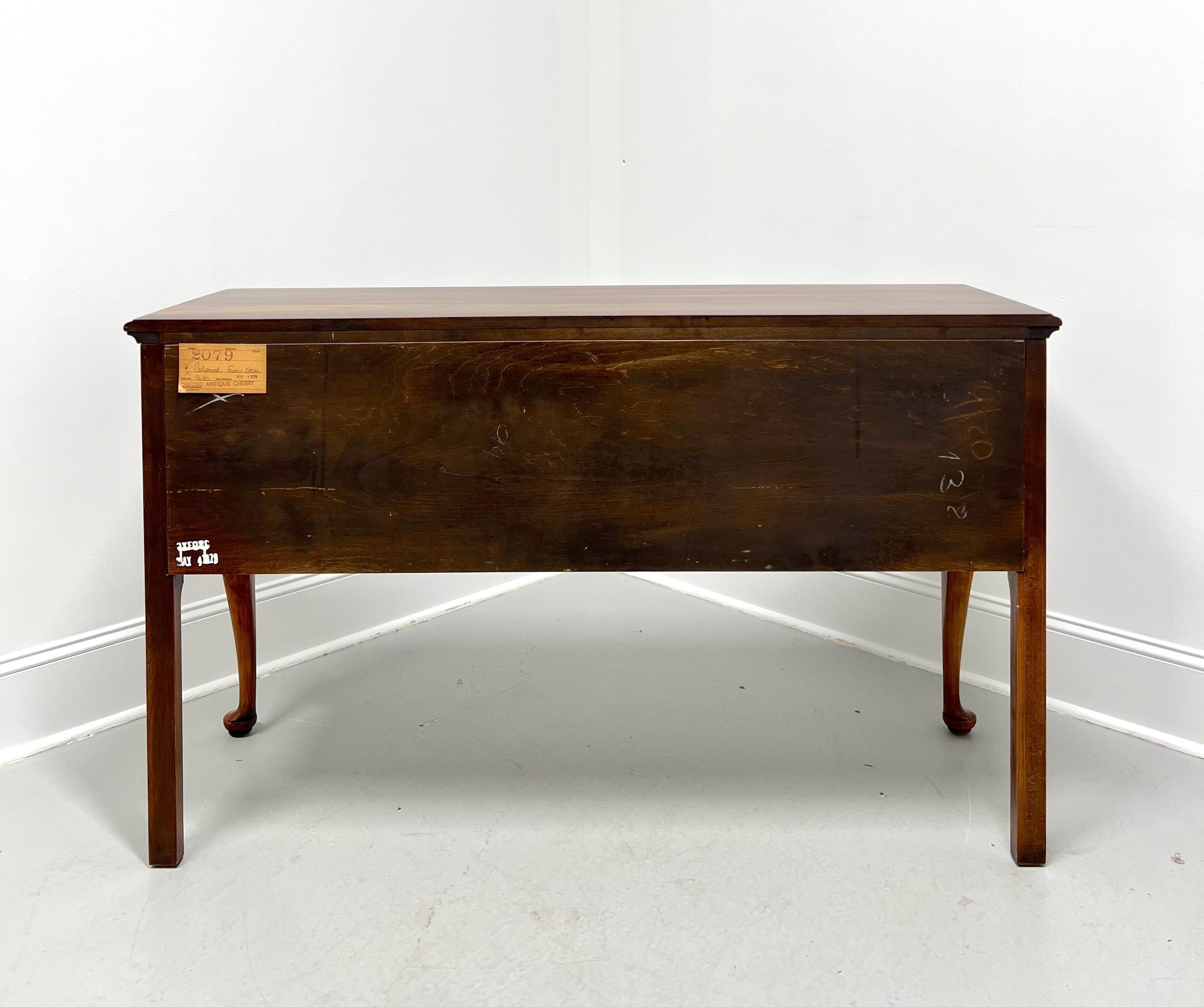 20th Century STATTON Trutype Americana Oxford Antique Cherry Queen Anne Huntboard Sideboard For Sale