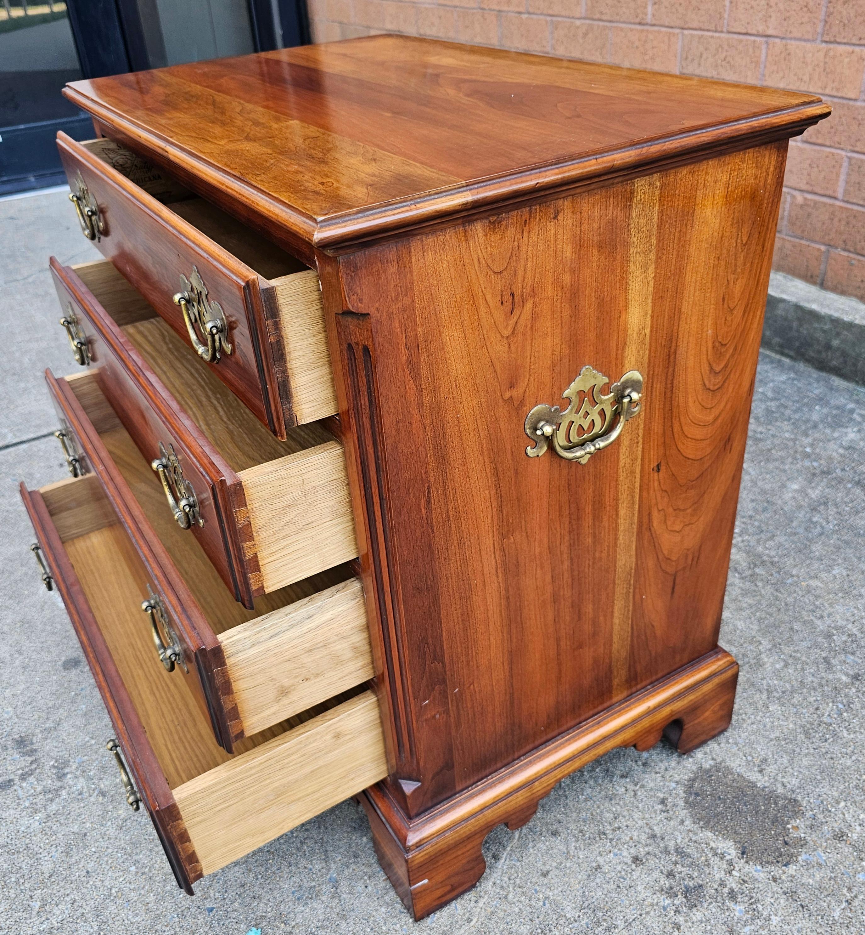Ottone Statton Trutype Cassettiera in ciliegio a quattro cassetti in vendita