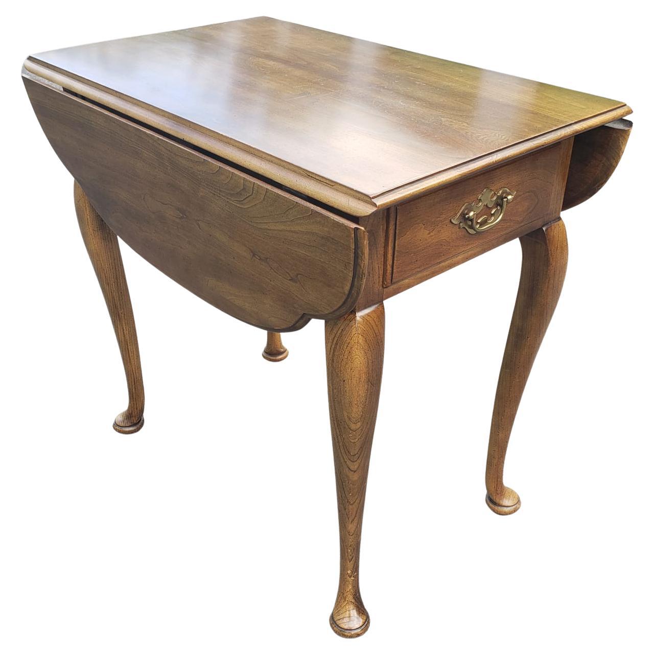 Mid-Century Modern Statton Trutype Walnut Pembroke Drop-Leaf Table For Sale