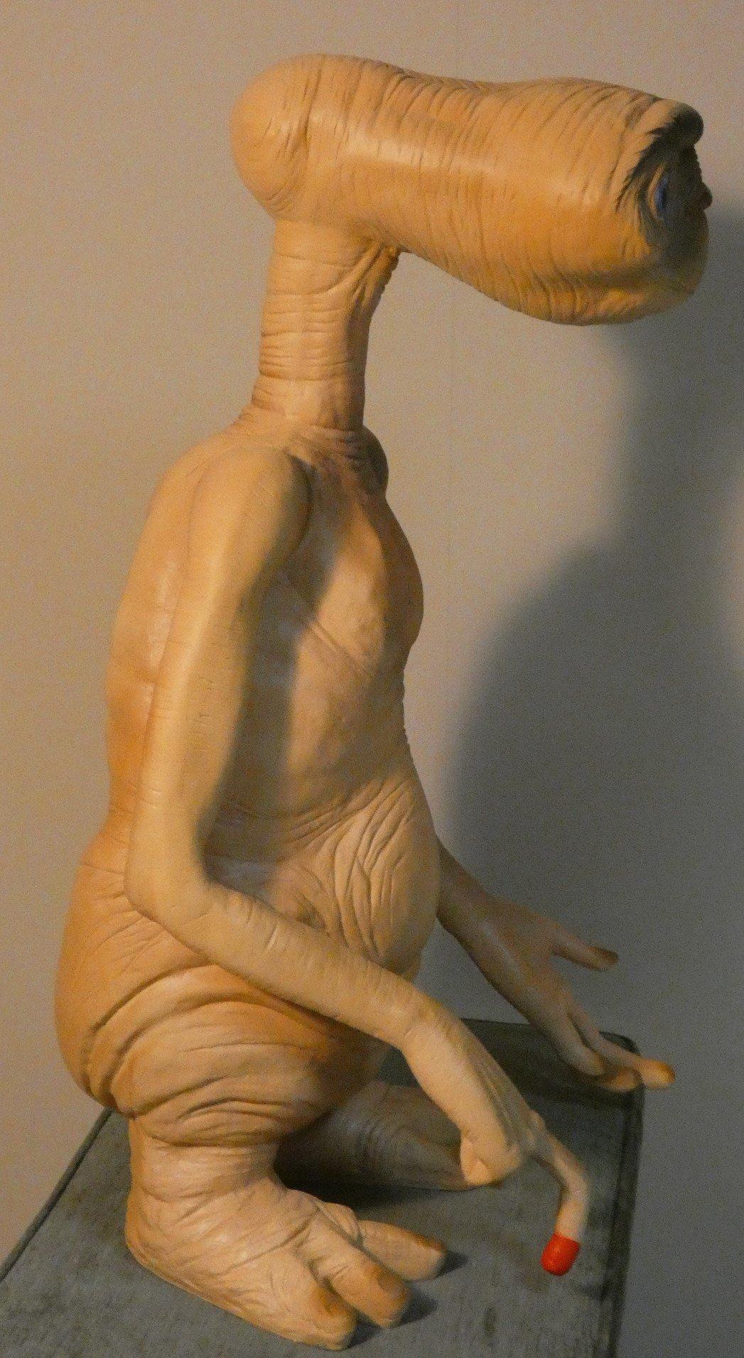 Smaltato Statua E.T. Tridimensionale in Resina e Smalto - Italia anni '90 in vendita