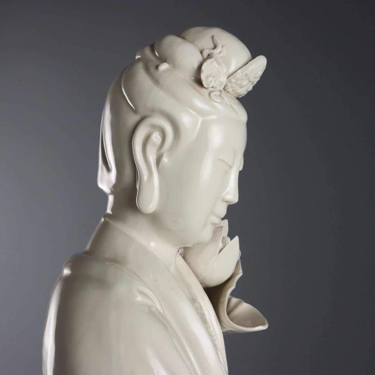 Statua in Porcellana di Guanyin Cina XX Secolo im Angebot 1
